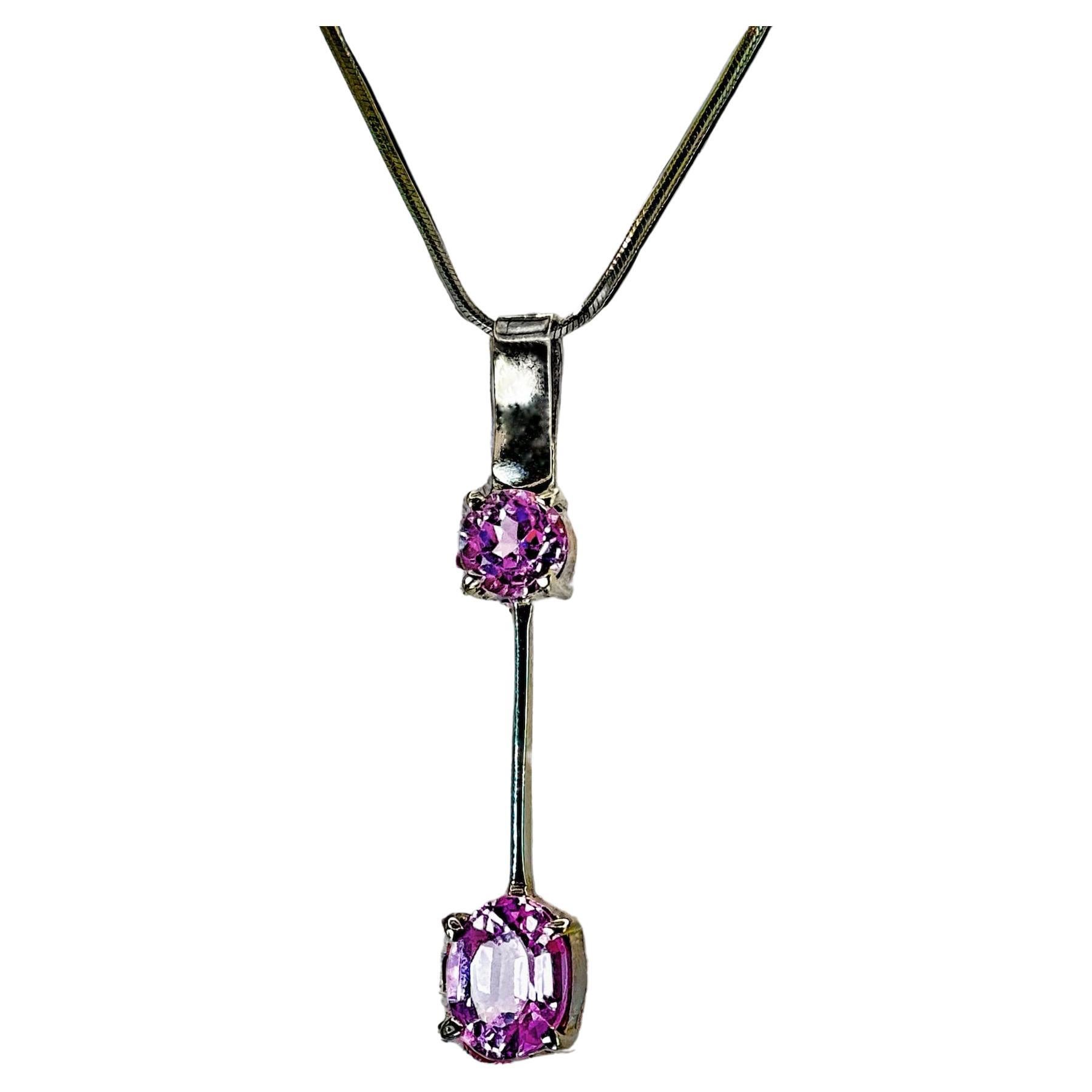Pendant 18K White Gold Natural Pink Sapphire For Sale
