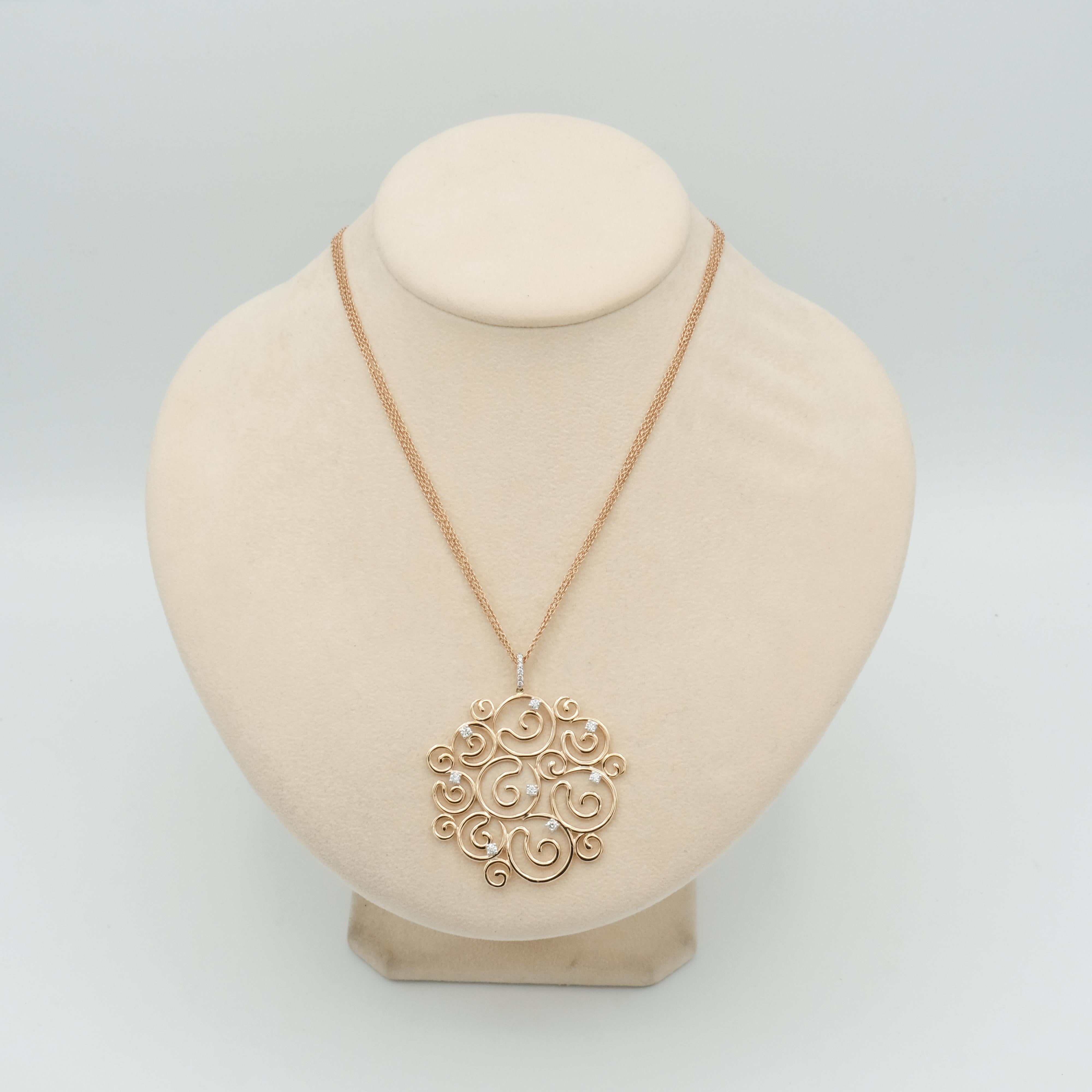 Pendant 18kt Pink Gold and Diamonds made in Italy with arabesque inspiration. diamonds 0,50.
weight 18 gr.

