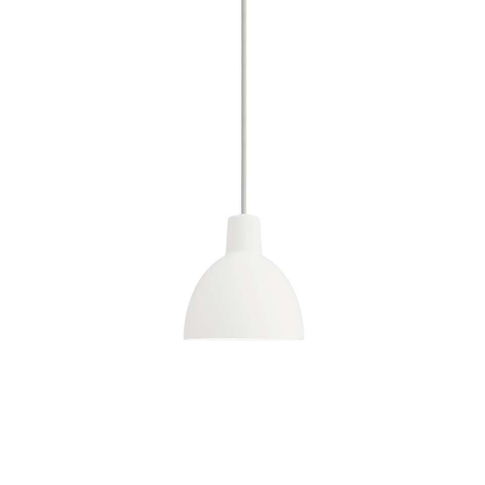 Pendant 400 light by Louis Poulsen
Size: Width x height x length (mm)
400 x 406 x 400, 3.4 kg
Material: Shade in pressed aluminum, matte lacquered. Inner shade with a white reflector made of anodised aluminum. Canopy: Yes, cord length: 4 m.