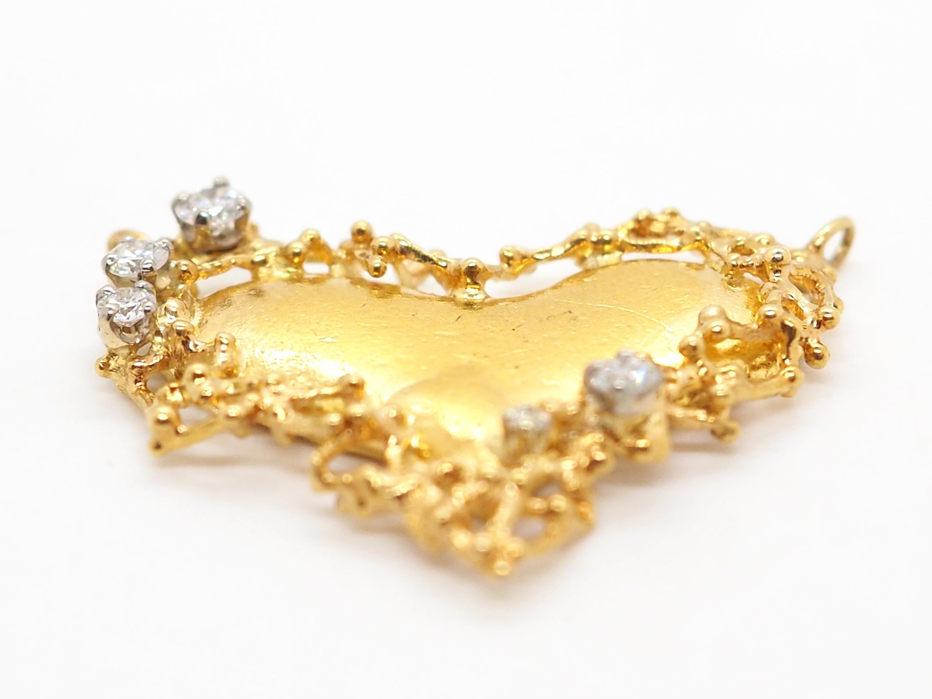 Gilbert Albert Heart Shaped Diamond Pendant 18K Yellow Gold  In Good Condition In Geneva, CH