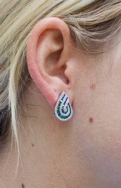 Pendant and Earring Set with Blue Diamonds in White Gold