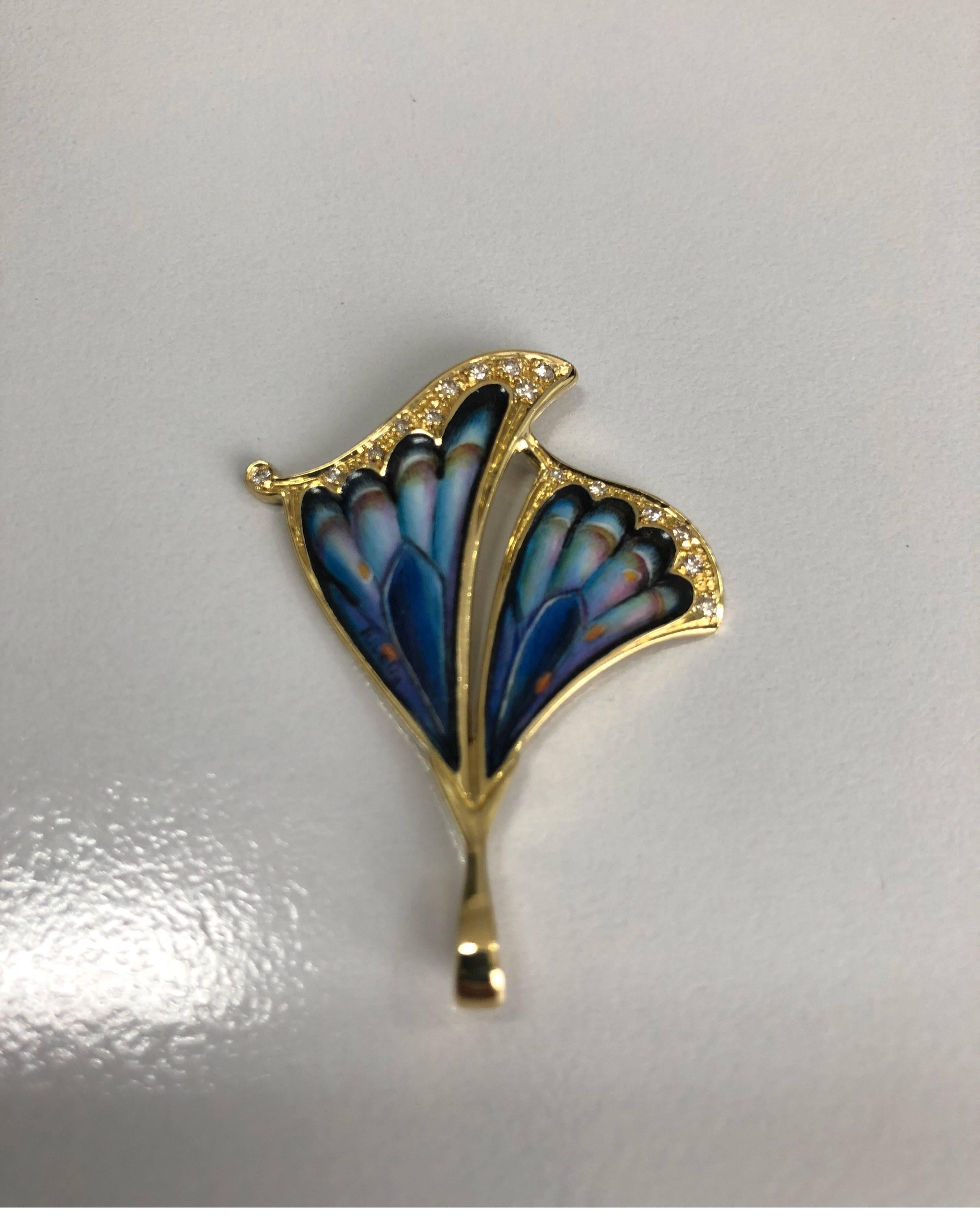 Pendant Blue Enameled Wings in Yellow Gold 18 Karat and White Diamonds In New Condition In Milano, Lombardia