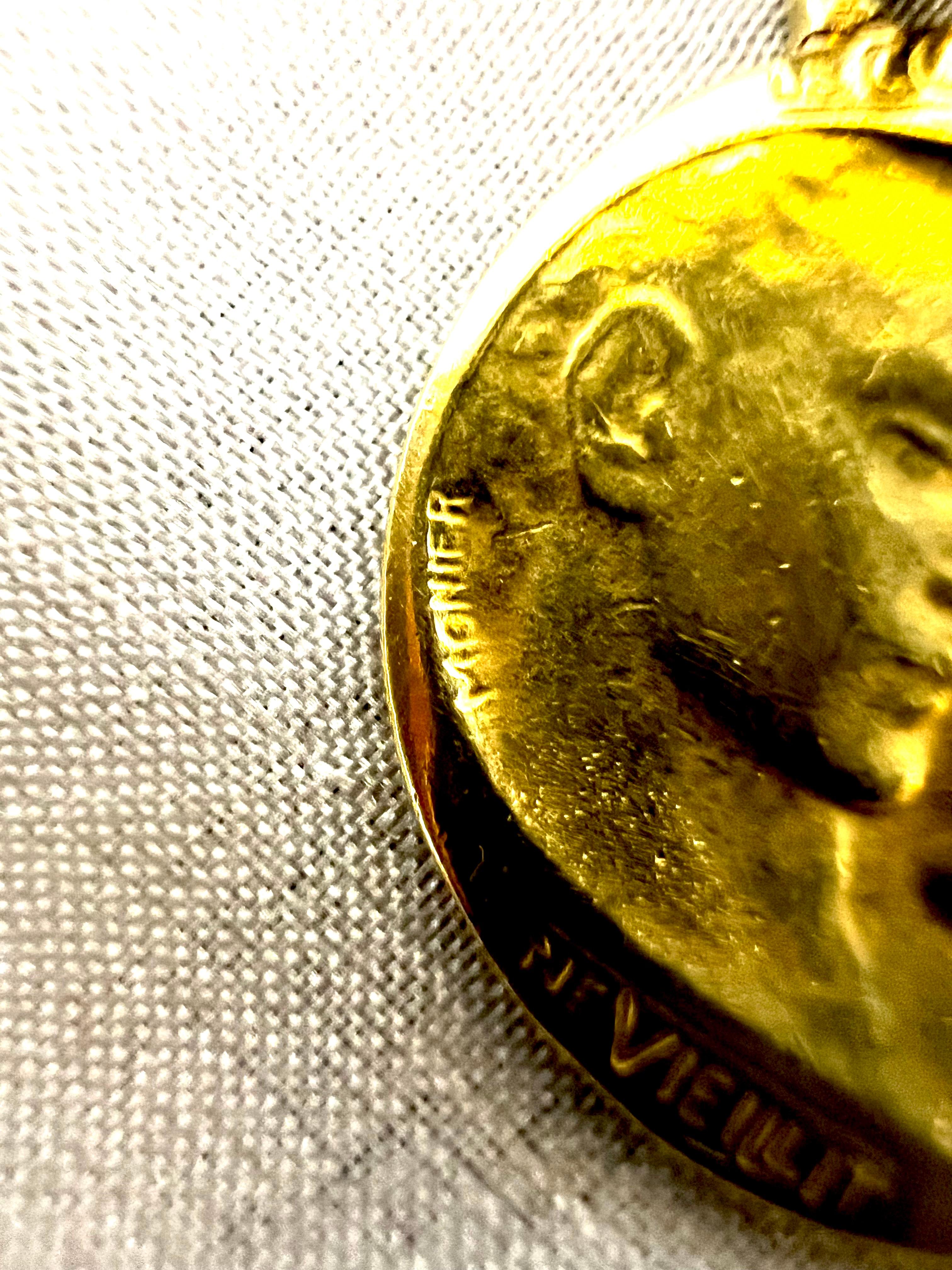 Pendentif d'Emile Monier en or jaune 18 carats représentant des amoureux de style Art déco en vente 4