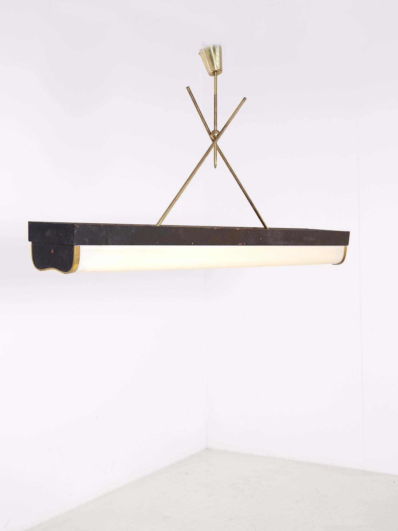 Large hanging lamp by Gino Sarfatti, 1950. Gino Sarfatti's suspension lamp is made with a large rectangular painted aluminium structure. The stem that supports the ceiling light is made of tubular brass, its intersections create an excellent
