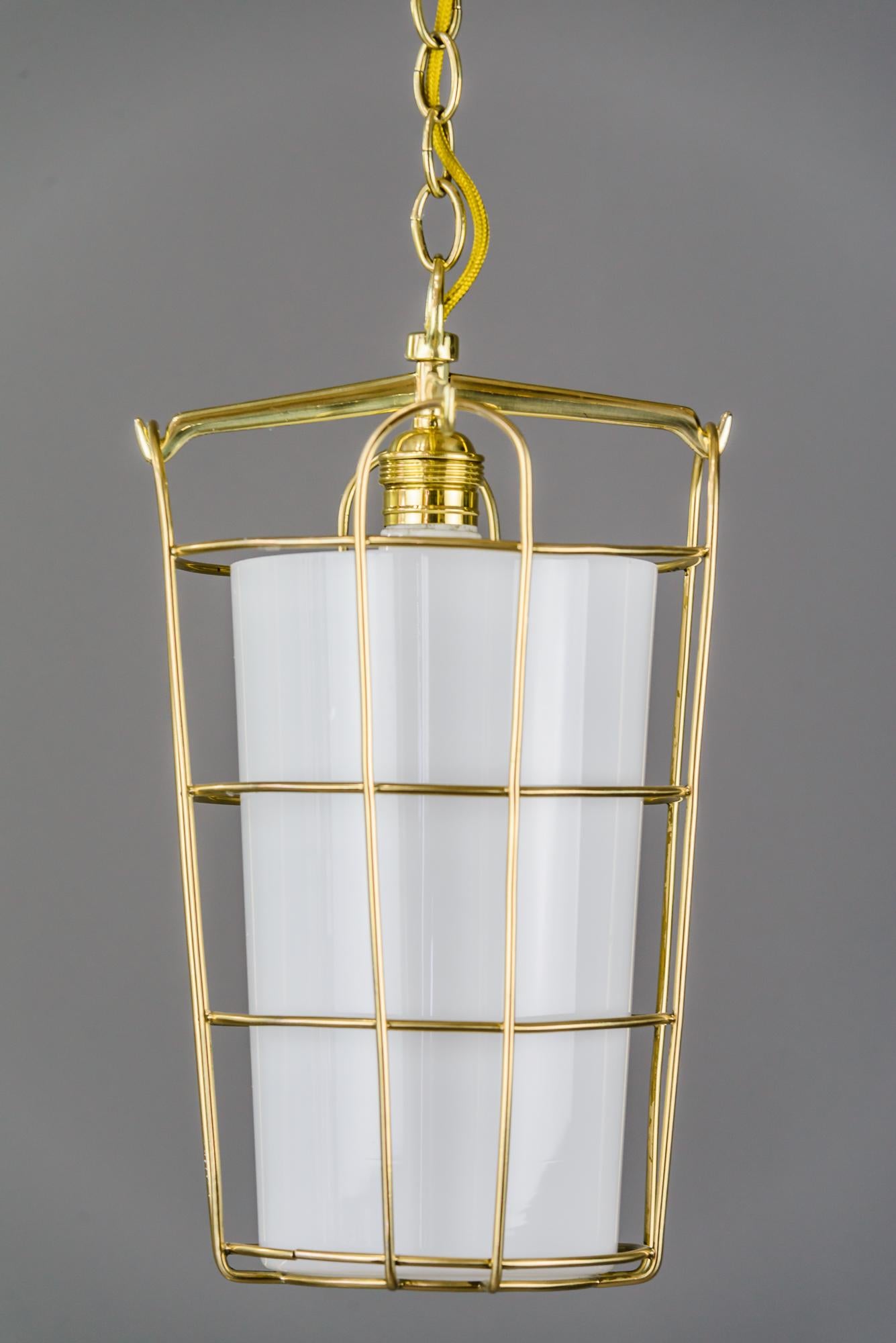 Mid-Century moderno Ciondolo di J.T. Kalmar, anni '50 circa in vendita