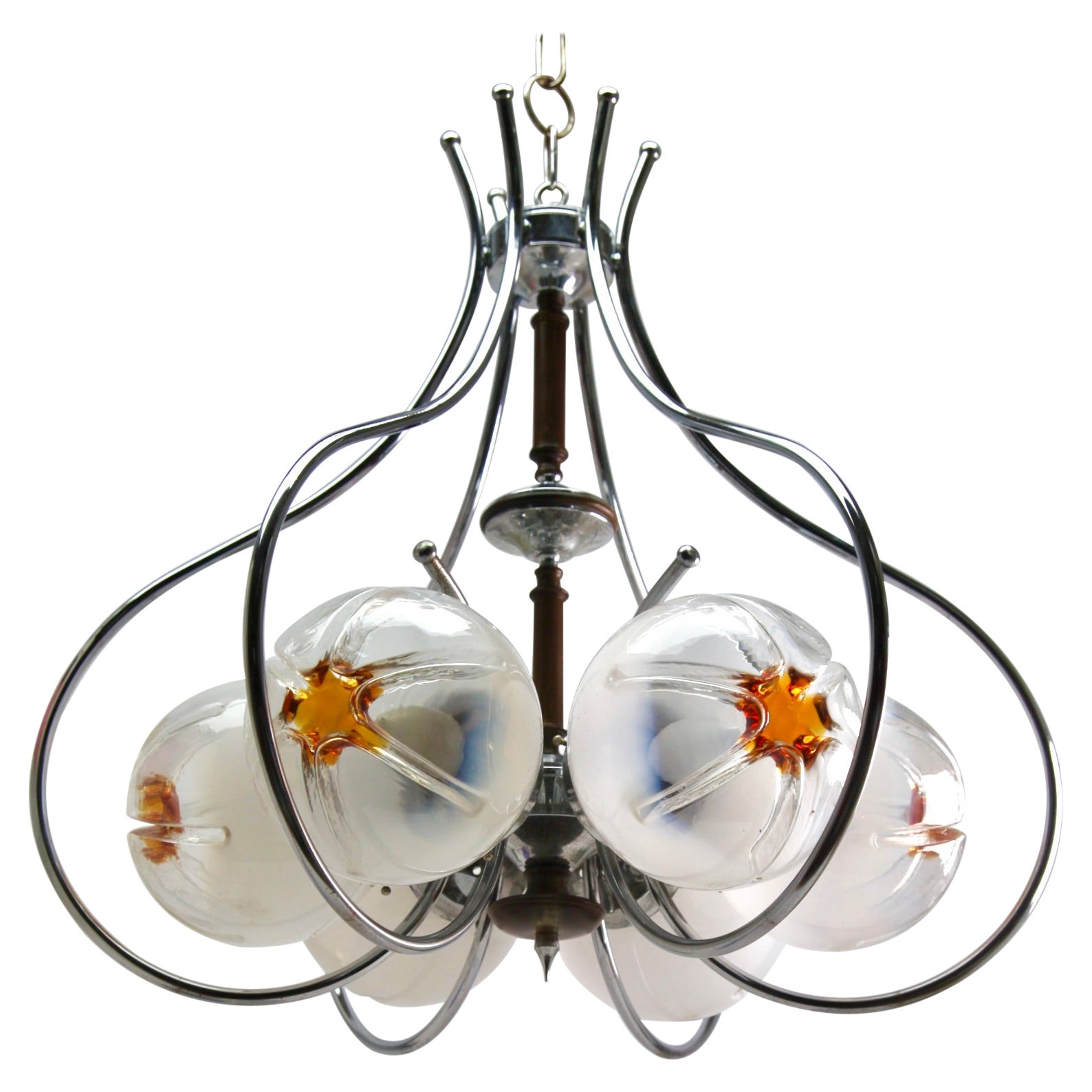 Lampe à suspension de Mazzega en verre transparent avec inclusions d'orange et détails en bois en vente