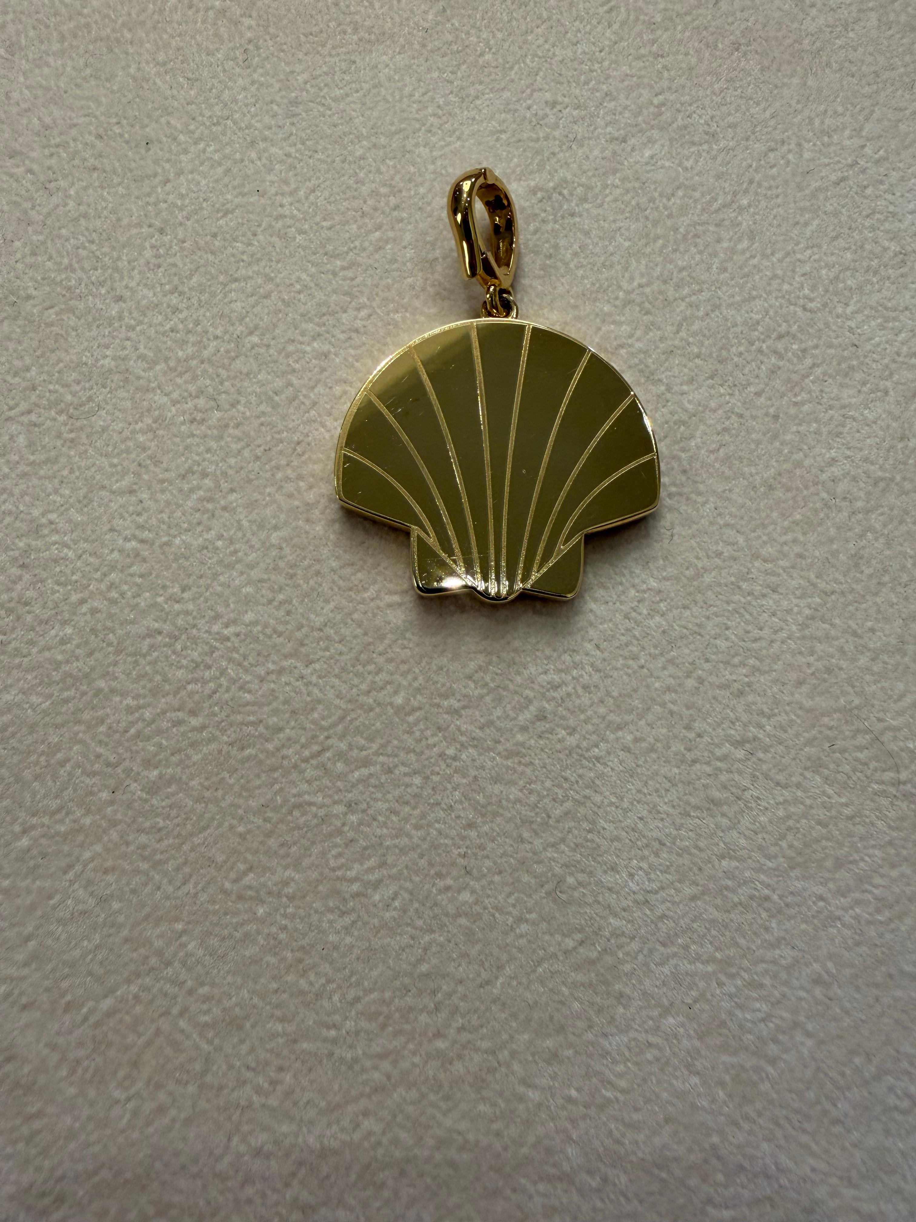 Moderno Ciondolo Charm in oro giallo e diamanti bianchi Micro Mosaic Designed by Fuksas in vendita