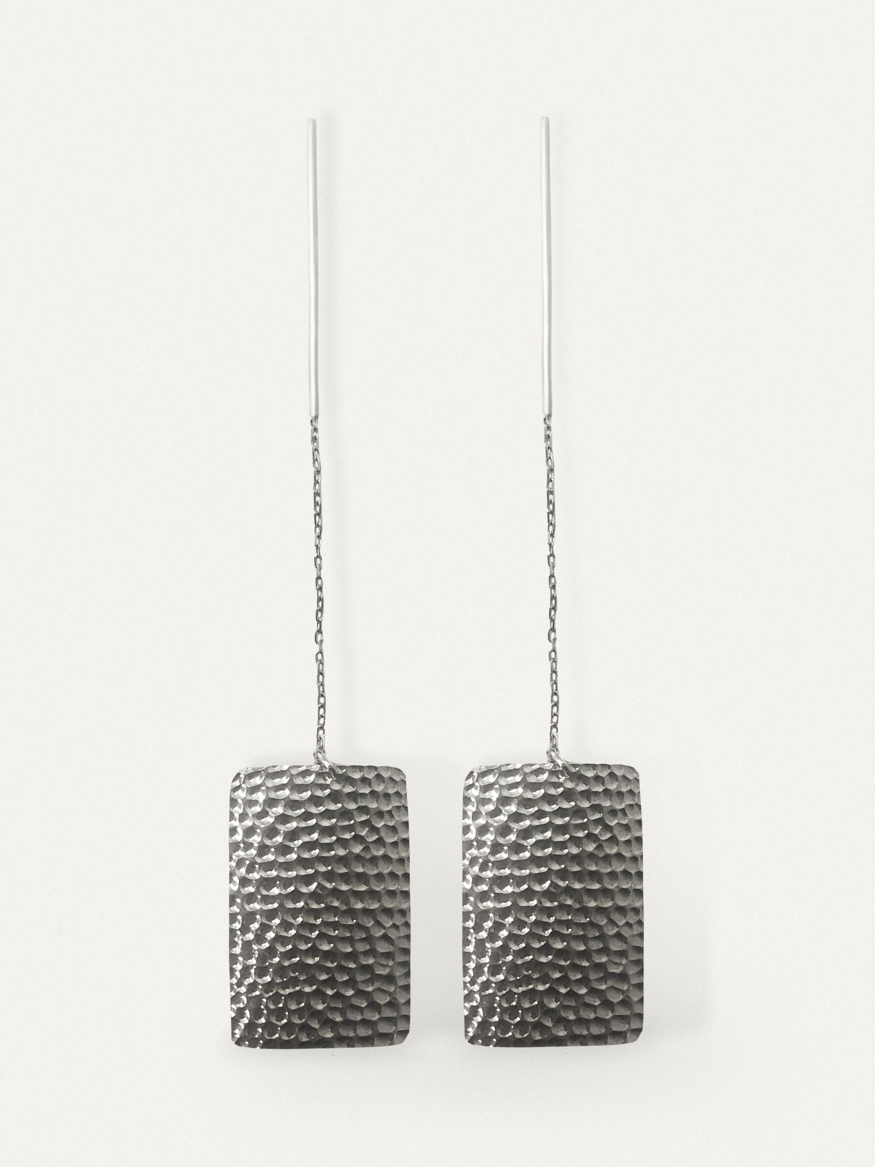 Anhänger Contemporary Einfädler Kette Ohrringe Minimalistische Punkte Vergoldung Silber im Angebot 2
