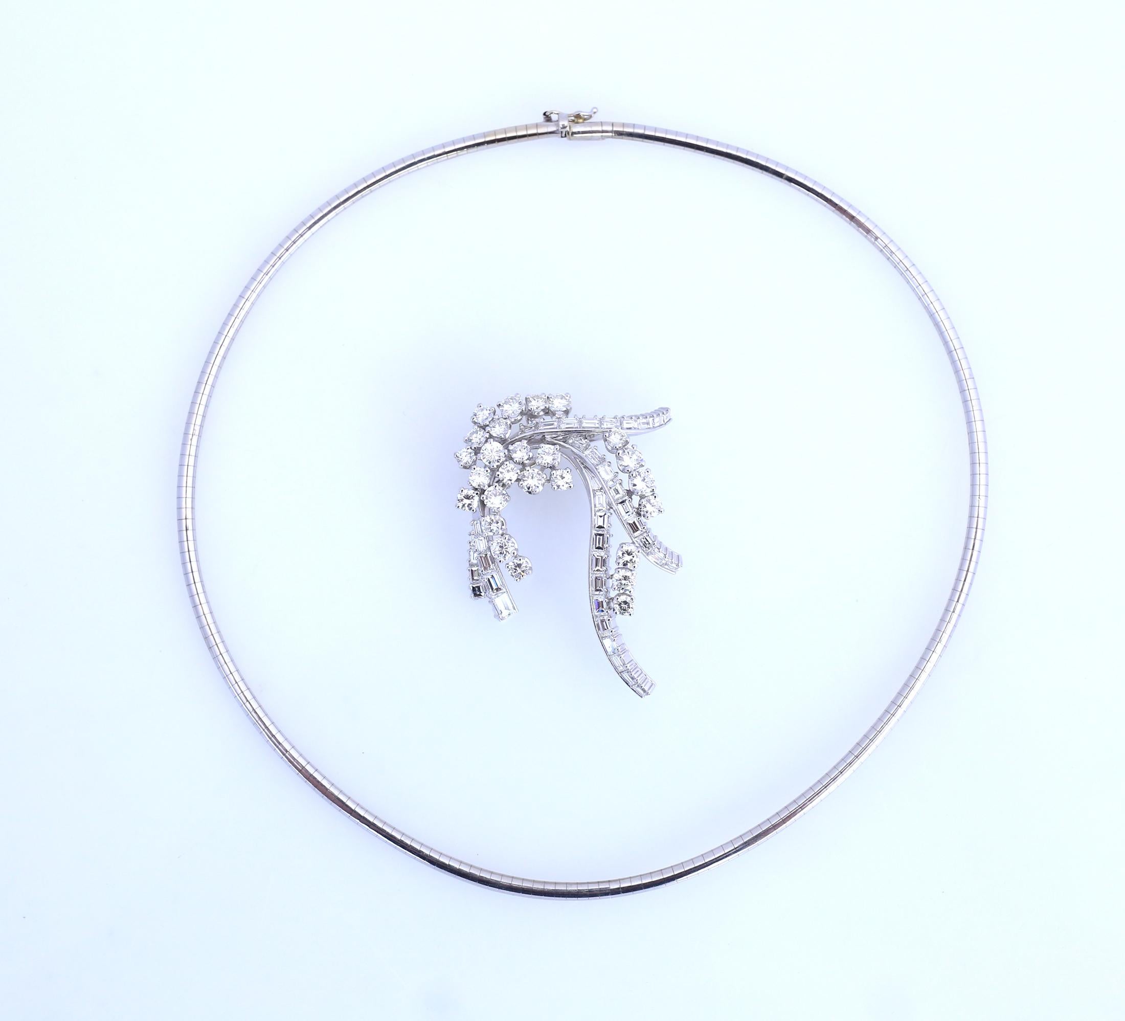Round Cut Diamonds Pendant Cord Brooch Pin 18k White Gold, 1970