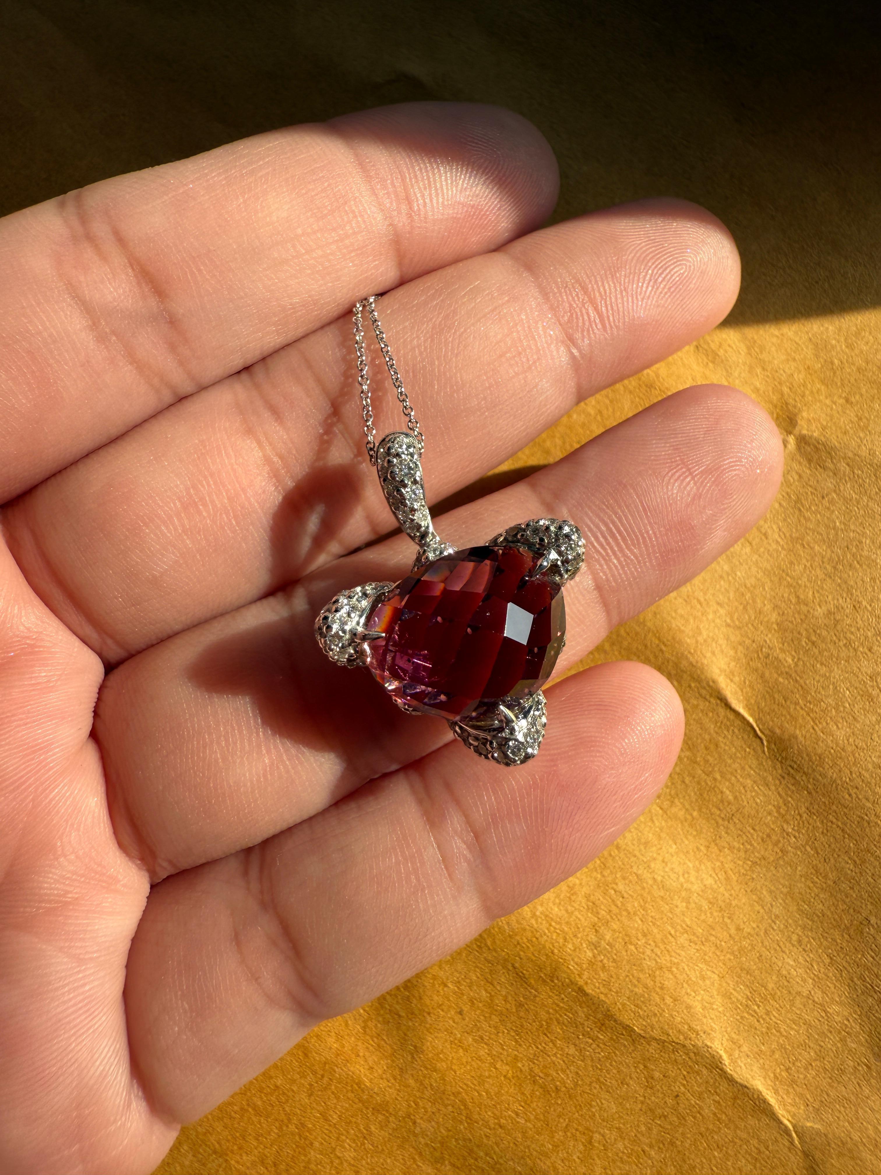 Pendant Diamond and Pink Tourmaline Trillion Briollete For Sale 5