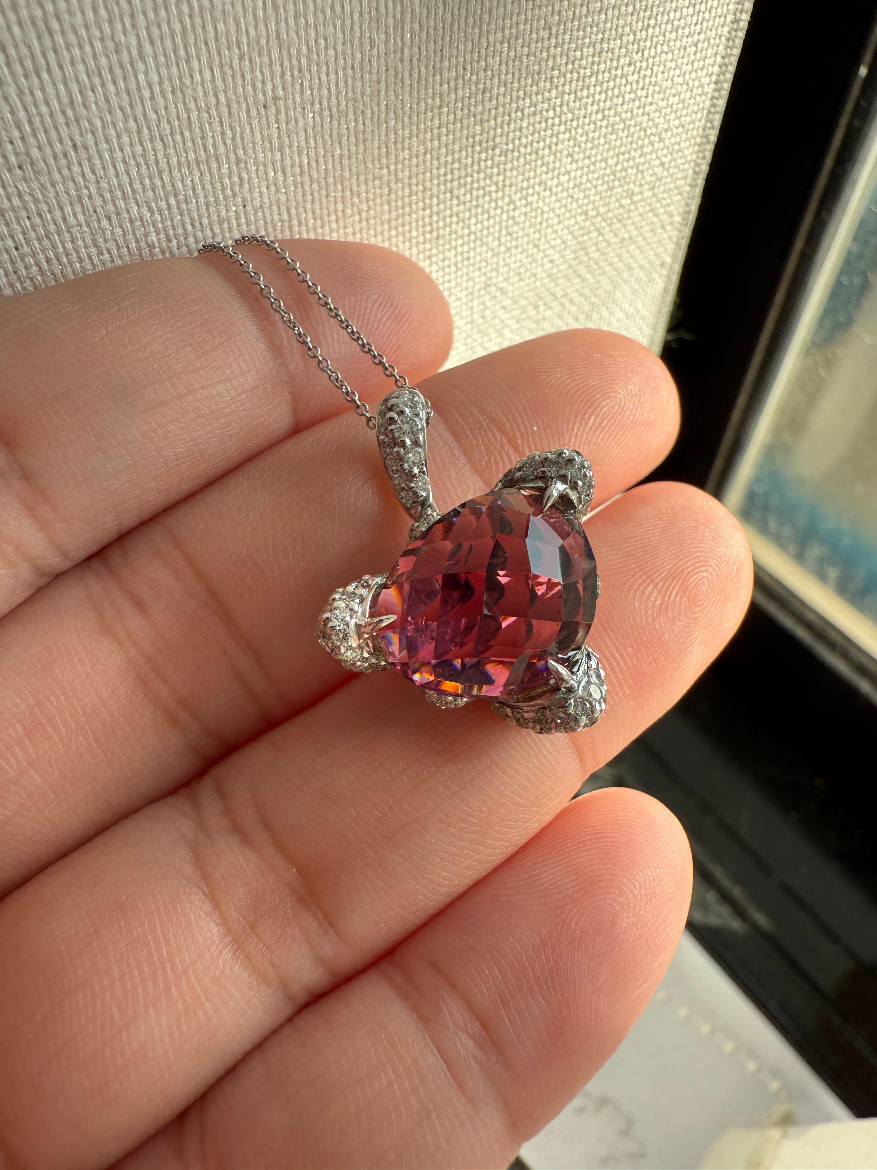 Pendant Diamond and Pink Tourmaline Trillion Briollete For Sale 2