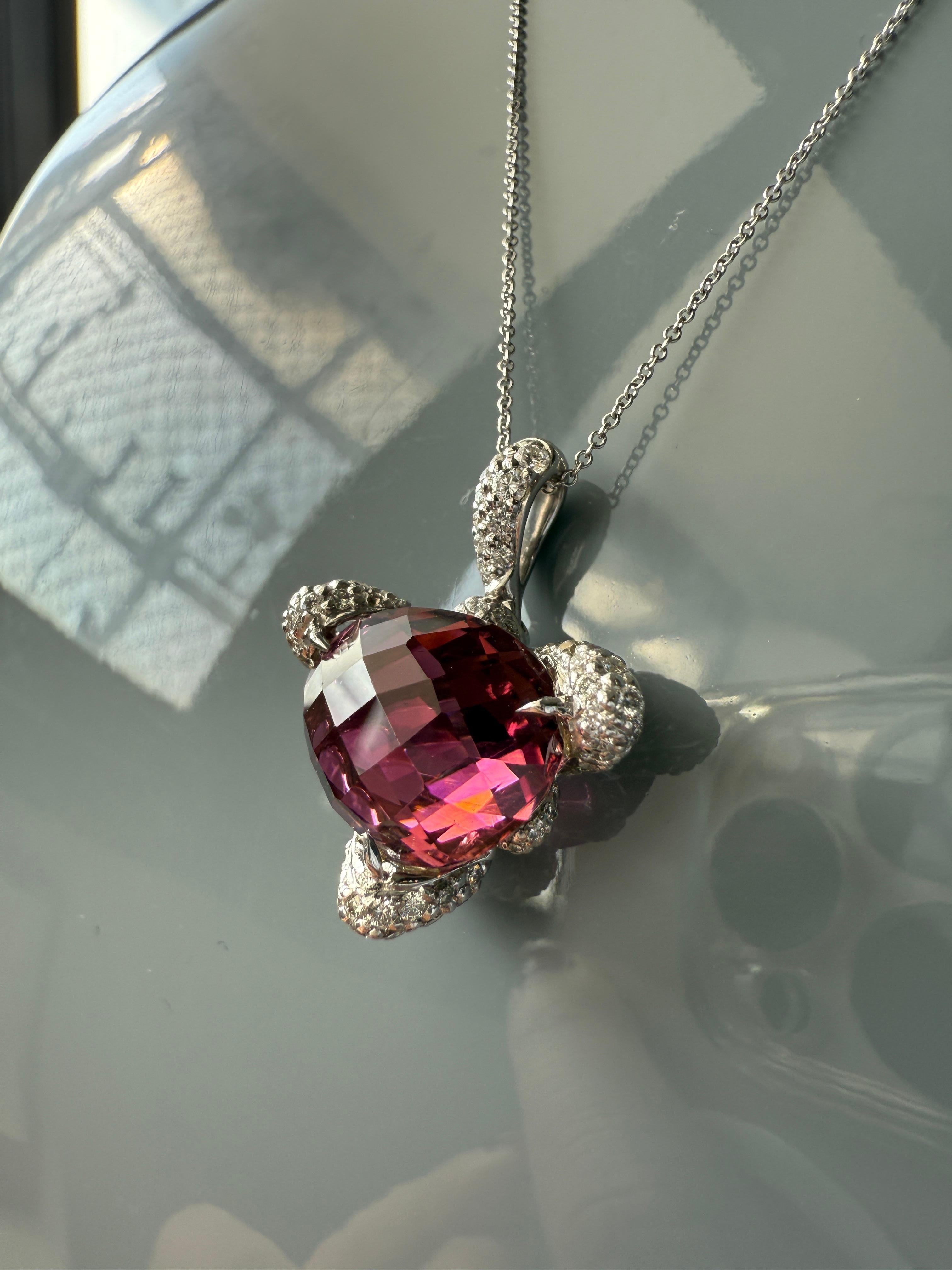 Pendant Diamond and Pink Tourmaline Trillion Briollete For Sale 4