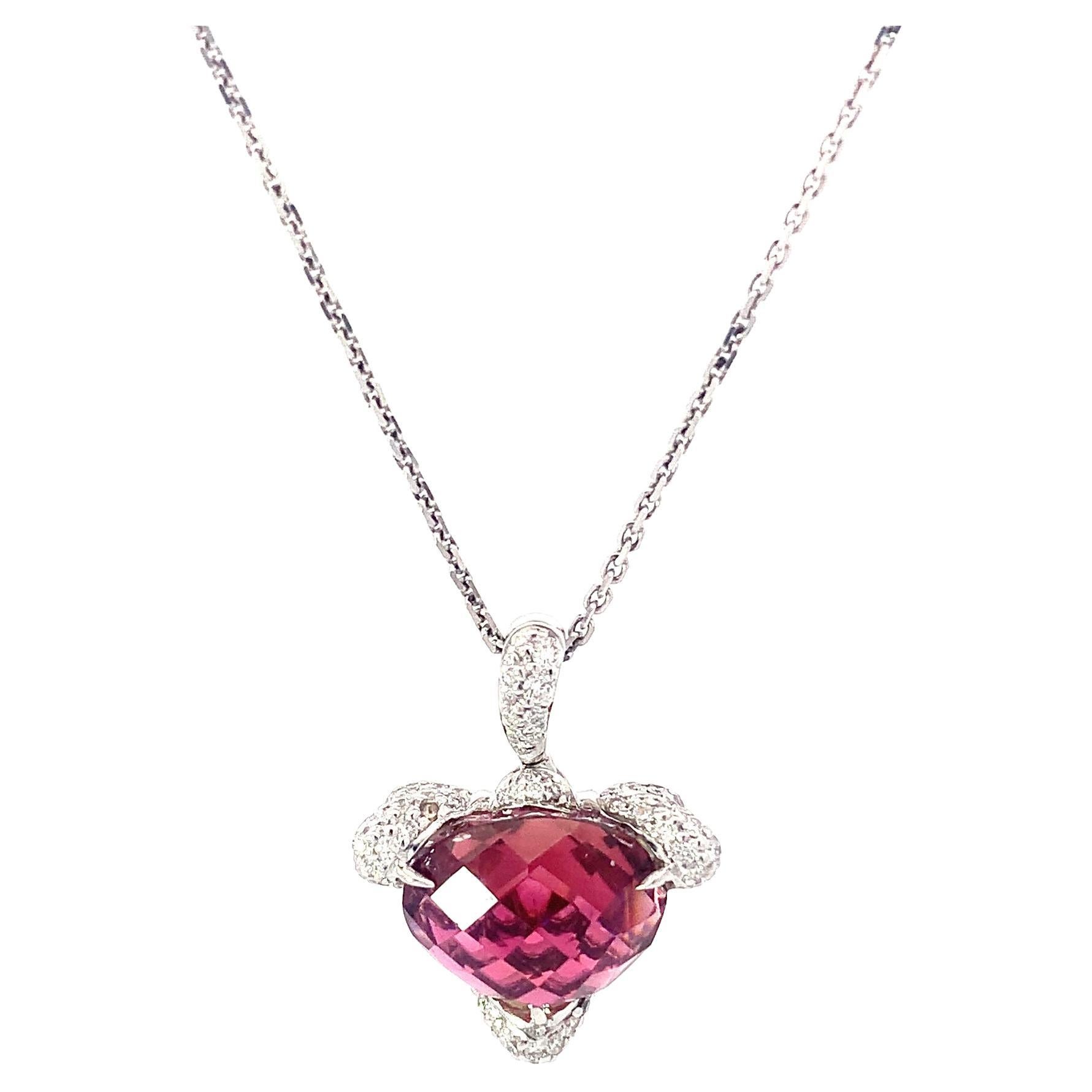 Pendentif diamant et tourmaline rose Trillion Briollete