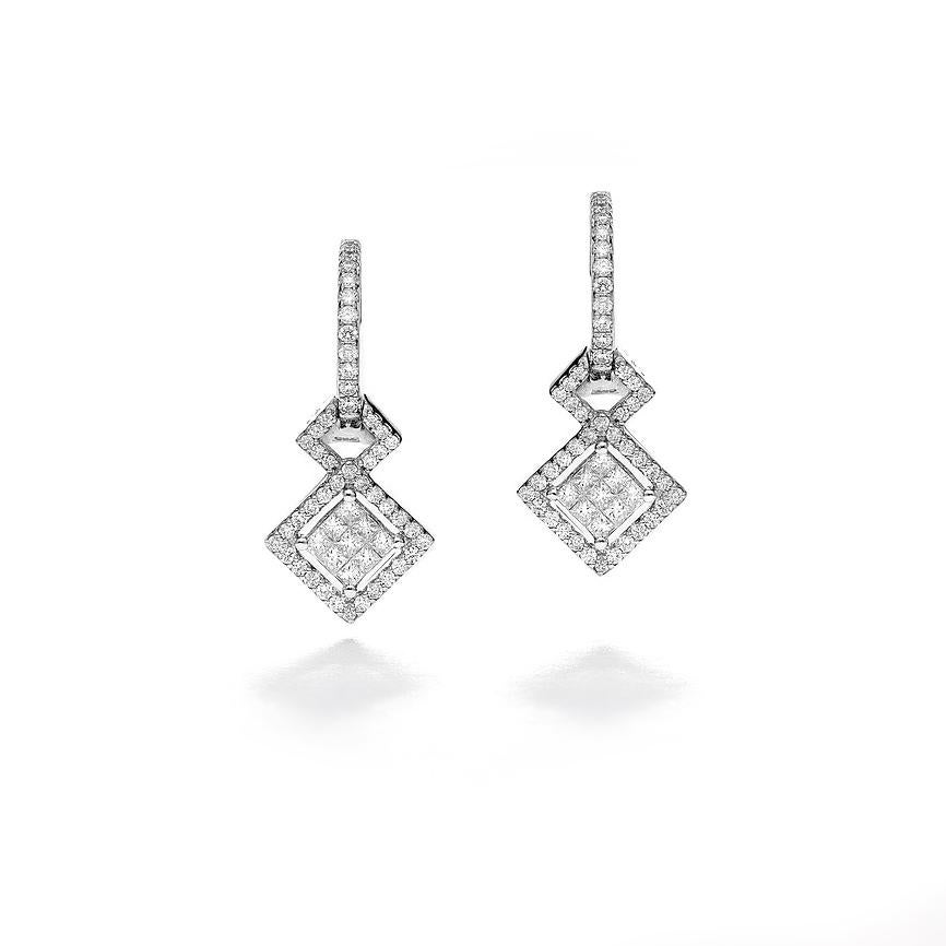 Earrings in 18kt white gold set with 94 diamonds 0.43 cts and 18 princess cut diamonds 0.29 cts