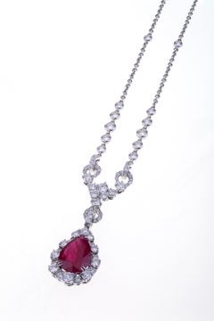 Pendant Drop Cut Ruby ct. 3.57, Diamonds Setting like a Royal Blood