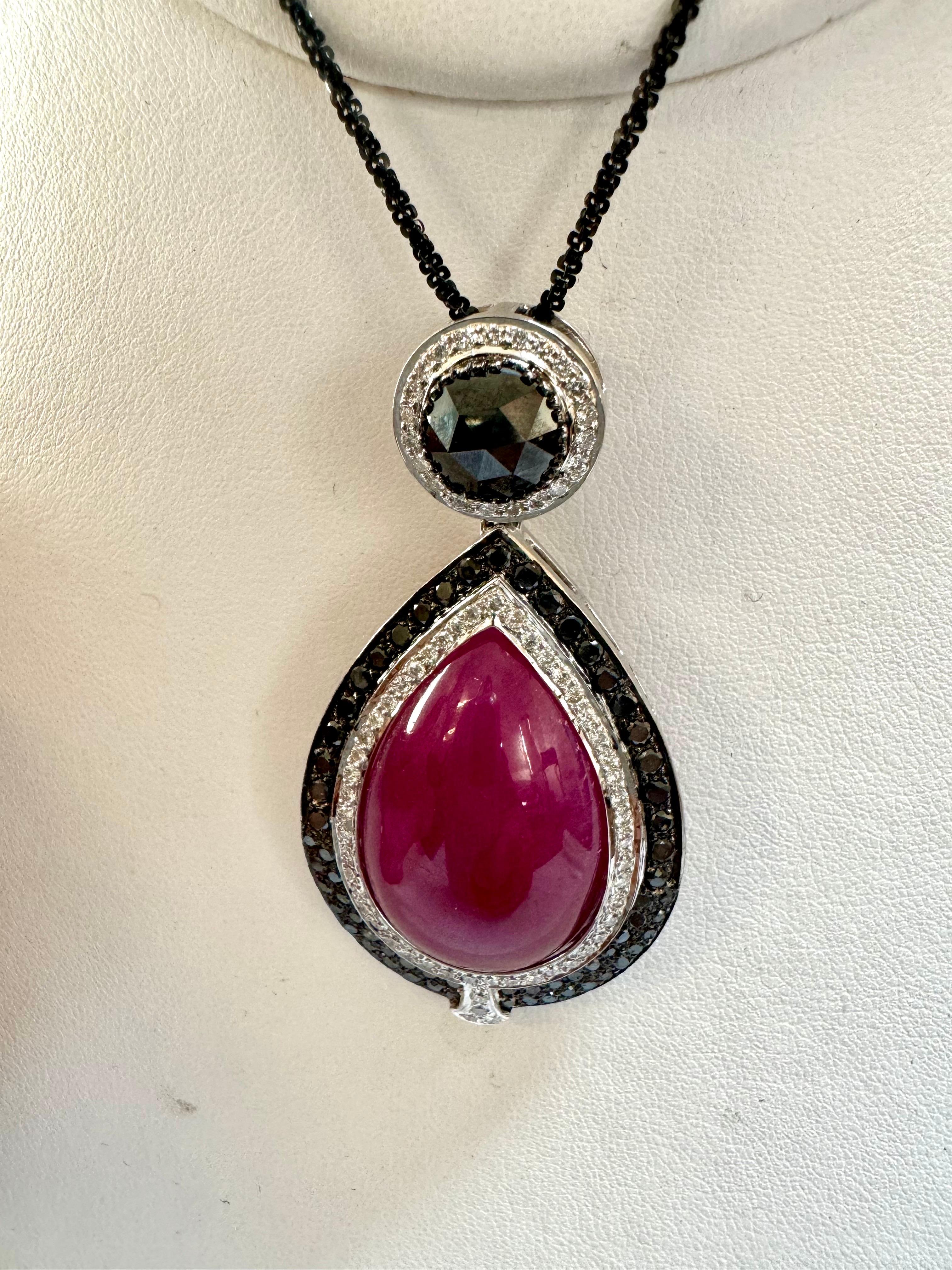 Women's  Pendant & Earring Suite 60Ct Natural Ruby No Heat & Black & White Diamond 18KWG For Sale