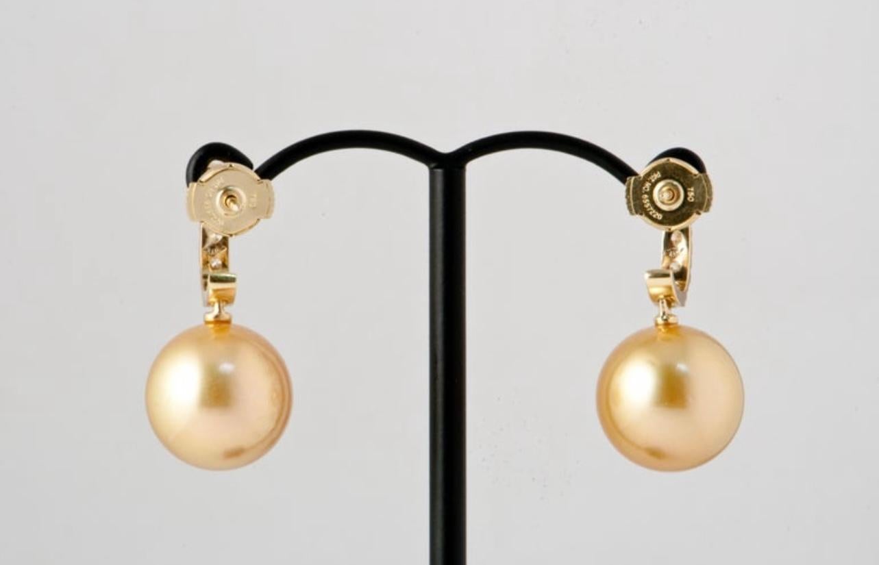 Pendant Earrings Golden Pearl Beads Diamonds Yellow Gold For Sale 10