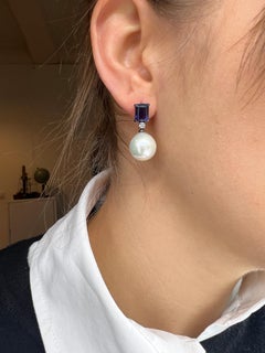 Pendientes colgantes con iolita, diamantes, rodio y oro negro