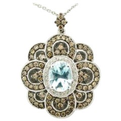 Anhänger mit Aquamarin, Schokoladen- und Vanilla-Diamant in 14K Vanilla-Gold gefasst
