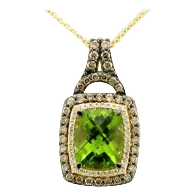 Anhänger mit Peridot, Schokolade und Vanille-Diamanten, gefasst in 14K Honey Gold