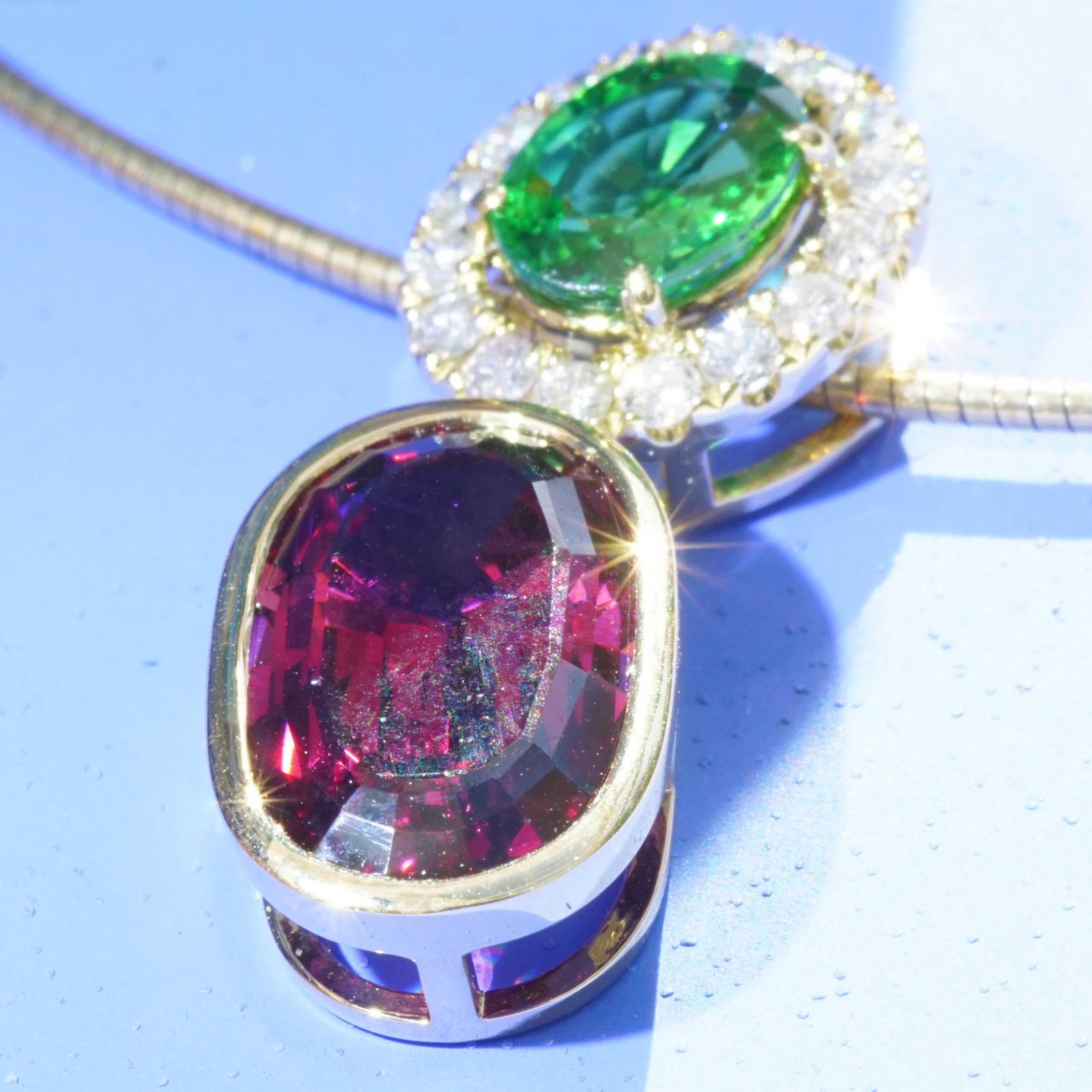Ciondolo Greene & Greene Diamonds rosso verde Combinazione così bella 5 ct 0,31 ct in vendita 3