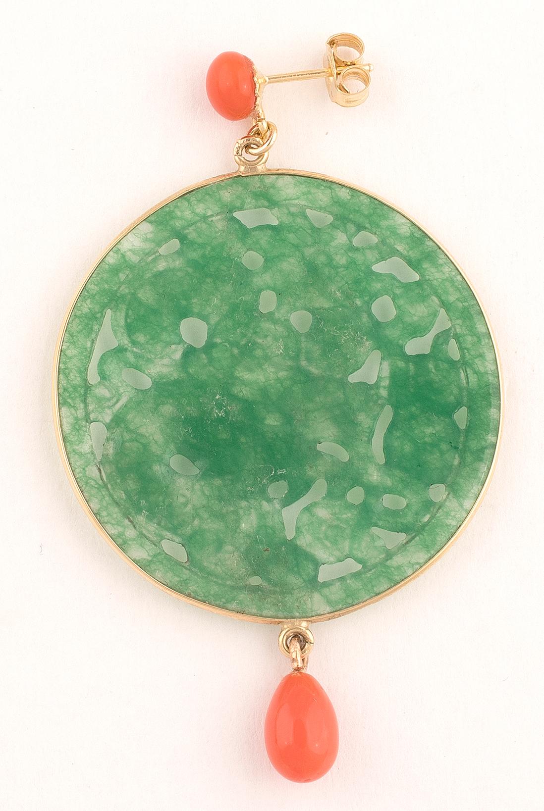 Pendant Gold Coral and Jade In New Condition In Firenze, IT