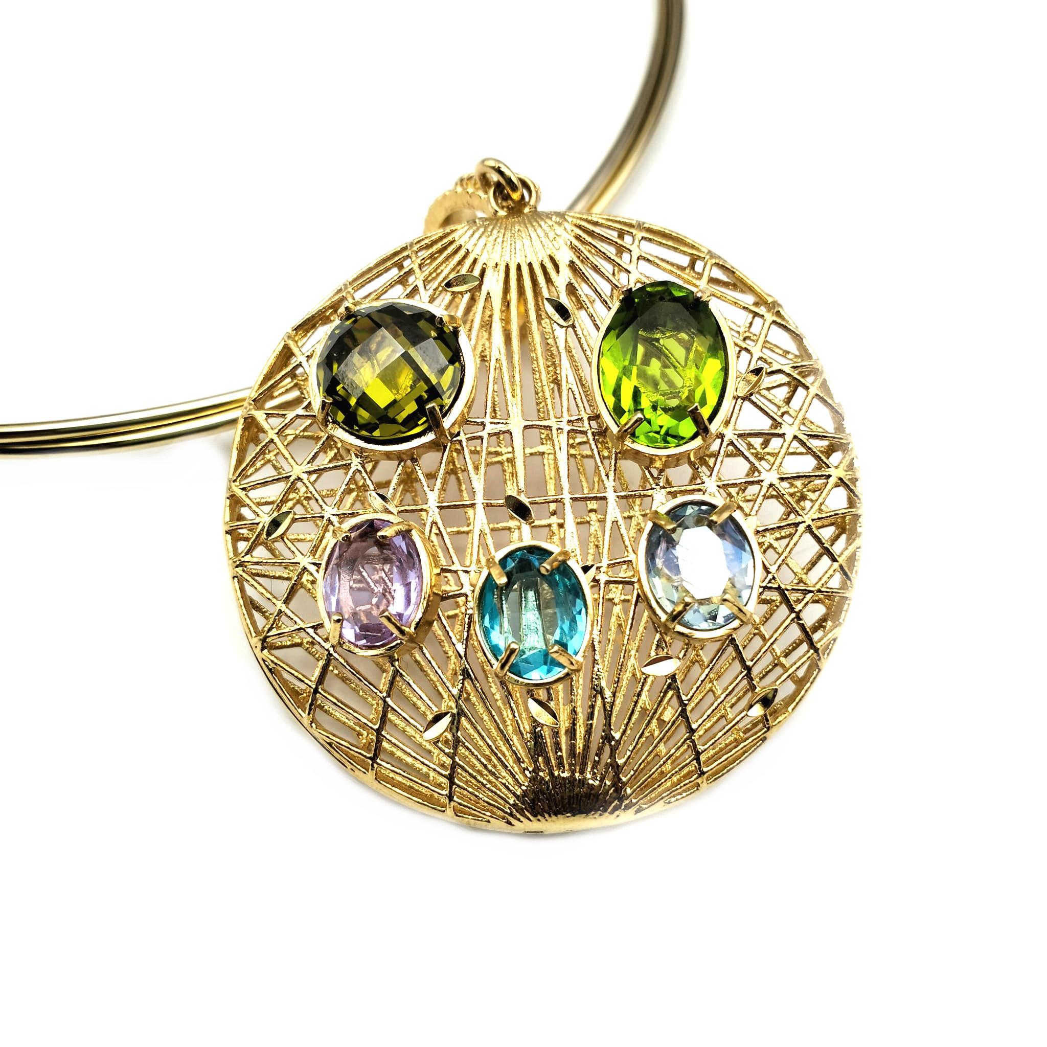 Pendant in 24kt gold-plated bronze, filigree workmanship. Glass , faceted crysta In New Condition For Sale In Firenze, Toscana
