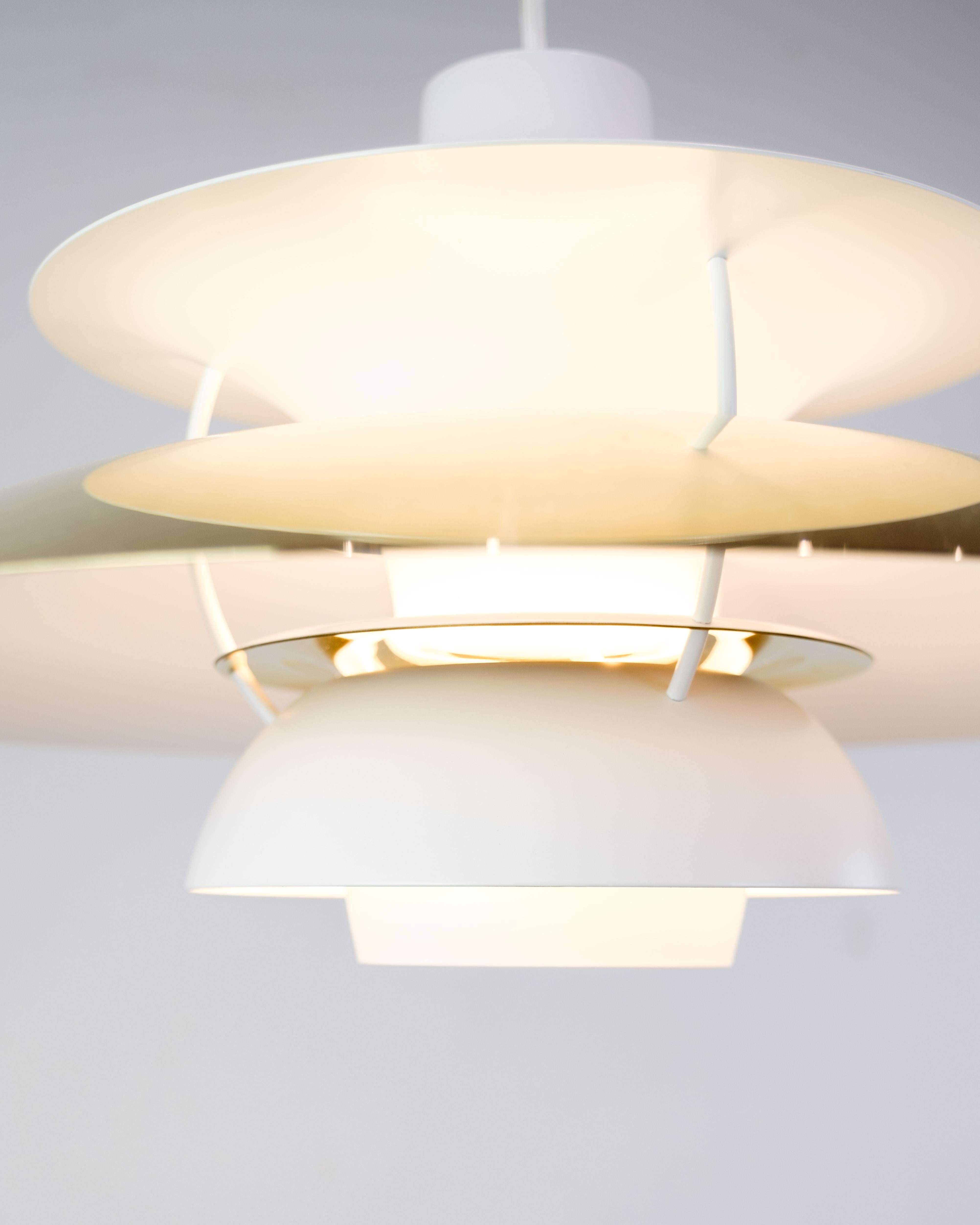 Pendentif en laiton Model No. PH5 By Poul Henningsen For Louis Poulsen en vente 1