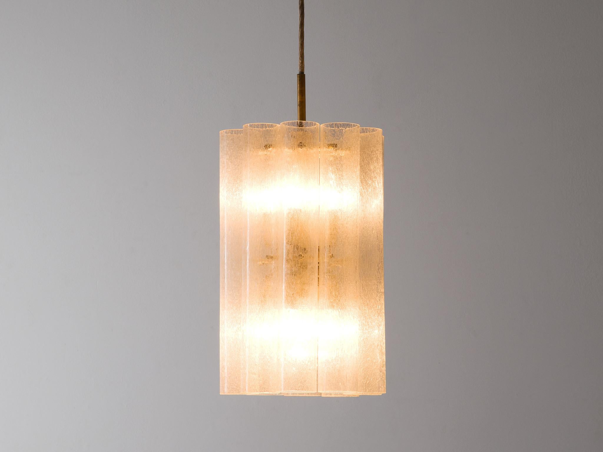 Pendant in Structured Glass and Brass In Good Condition In Waalwijk, NL
