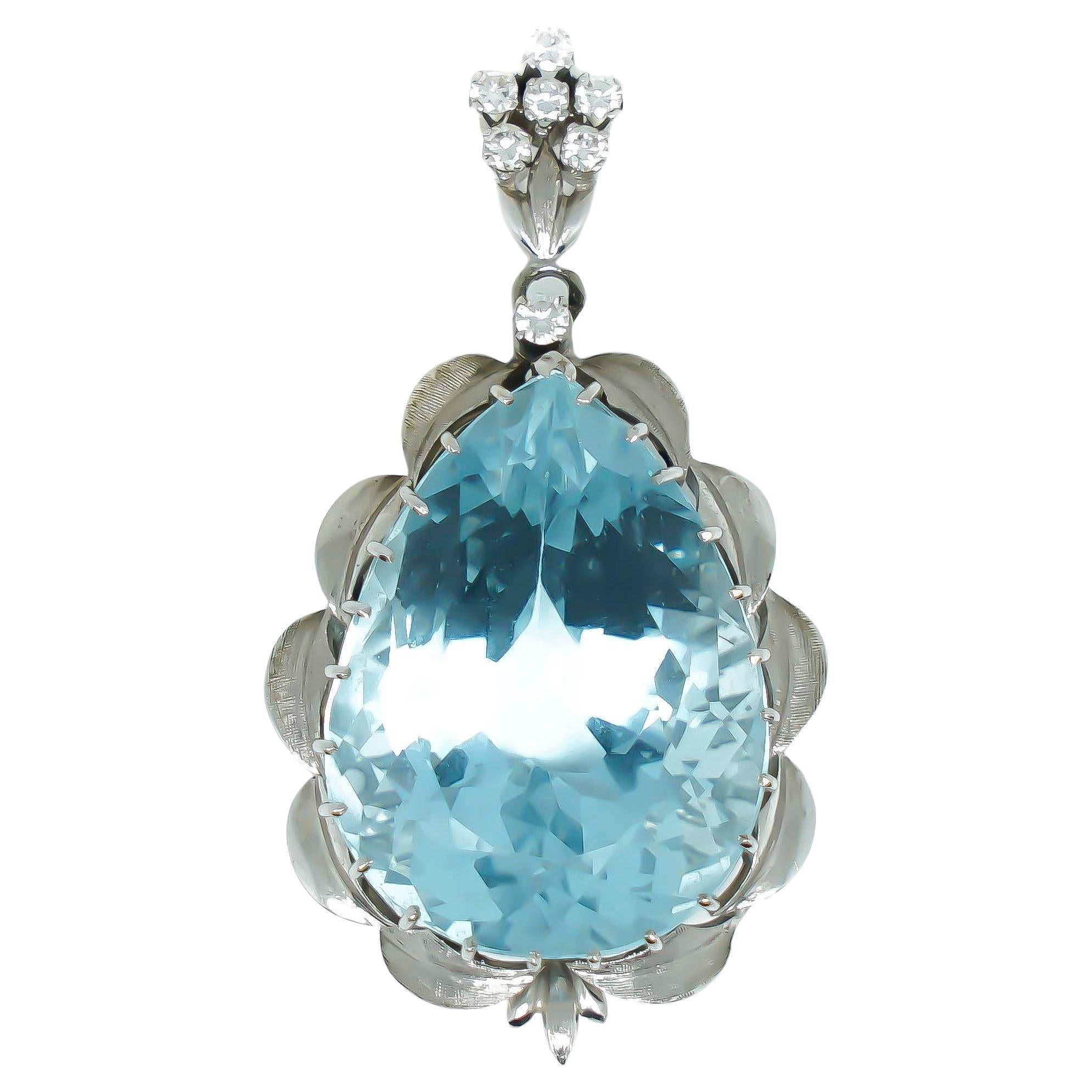Pendant with Squared Aquamarine's Big Drop in White Gold 18 Karats Made in Italy For Sale