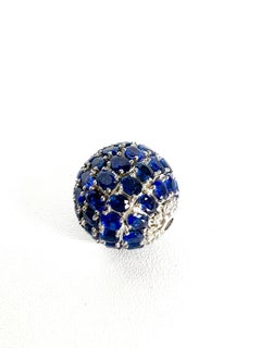 Clasp - Pendant in White Gold with Sapphires and Diamonds