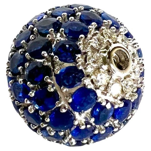 Clasp - Pendant in White Gold with Sapphires and Diamonds