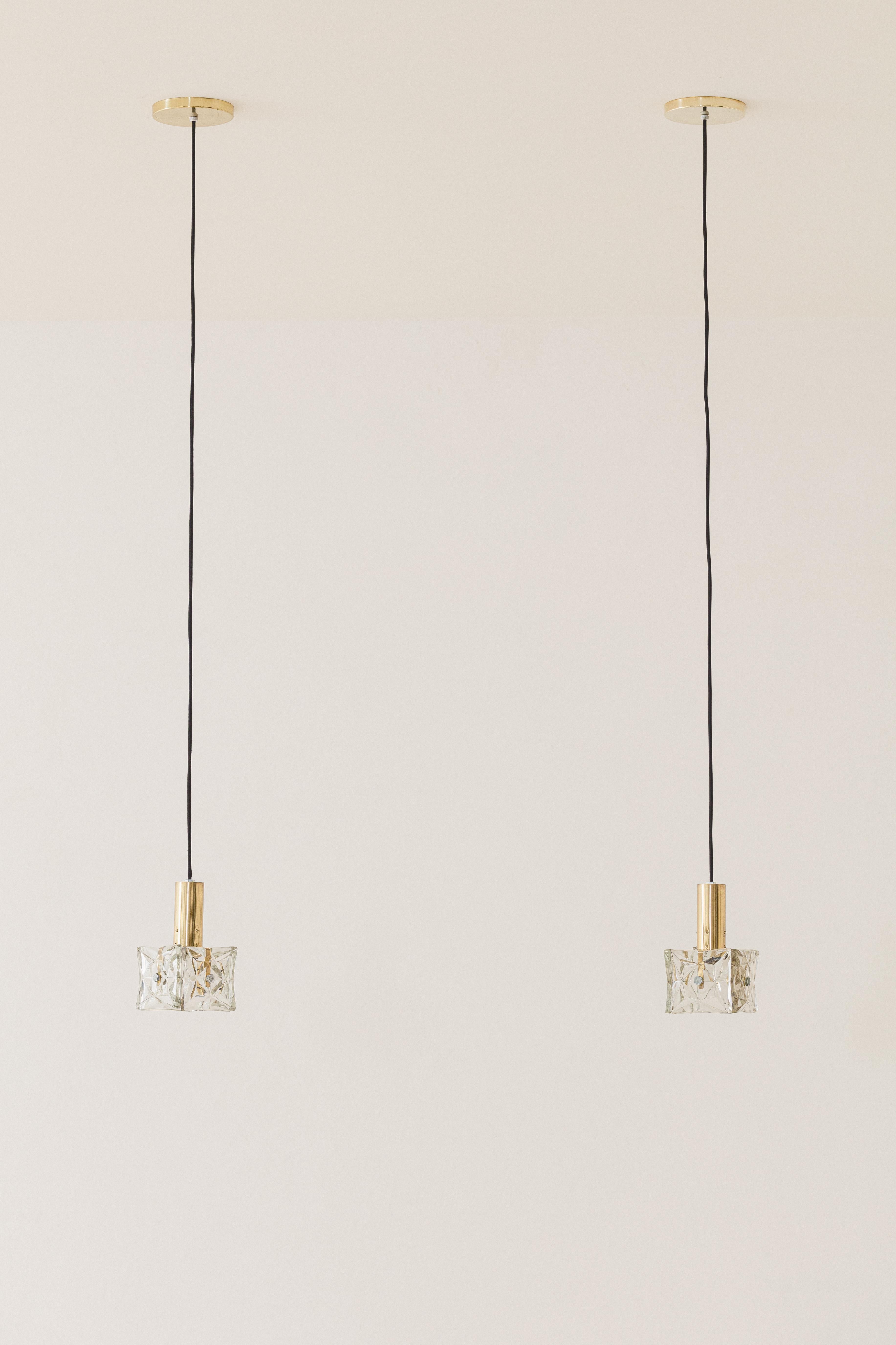 Mid-Century Modern Pendant Lamp, Brass and Prismatic Glass, Lustres Pelotas Brazilian Design, 1950s For Sale