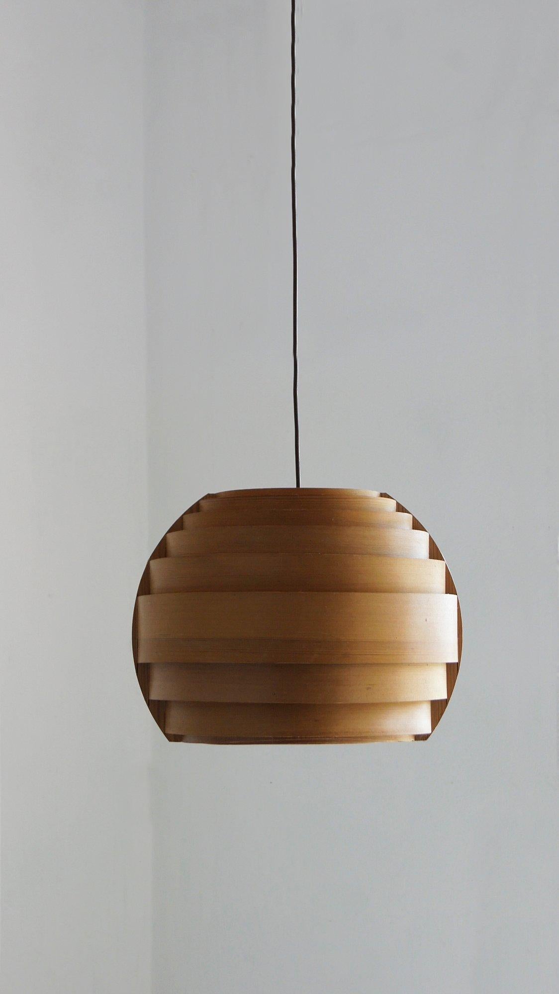Lampe pendante par Hans-Agne Jakobsson, Suède Bon état - En vente à KUTNO, PL