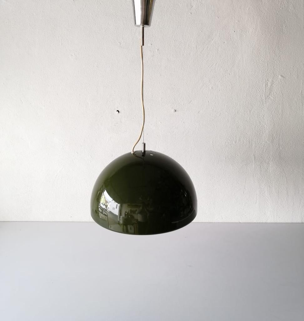 Mid-20th Century Green Metal Pendant Lamp by Reggiani Goffredo, 1960s, Italy For Sale