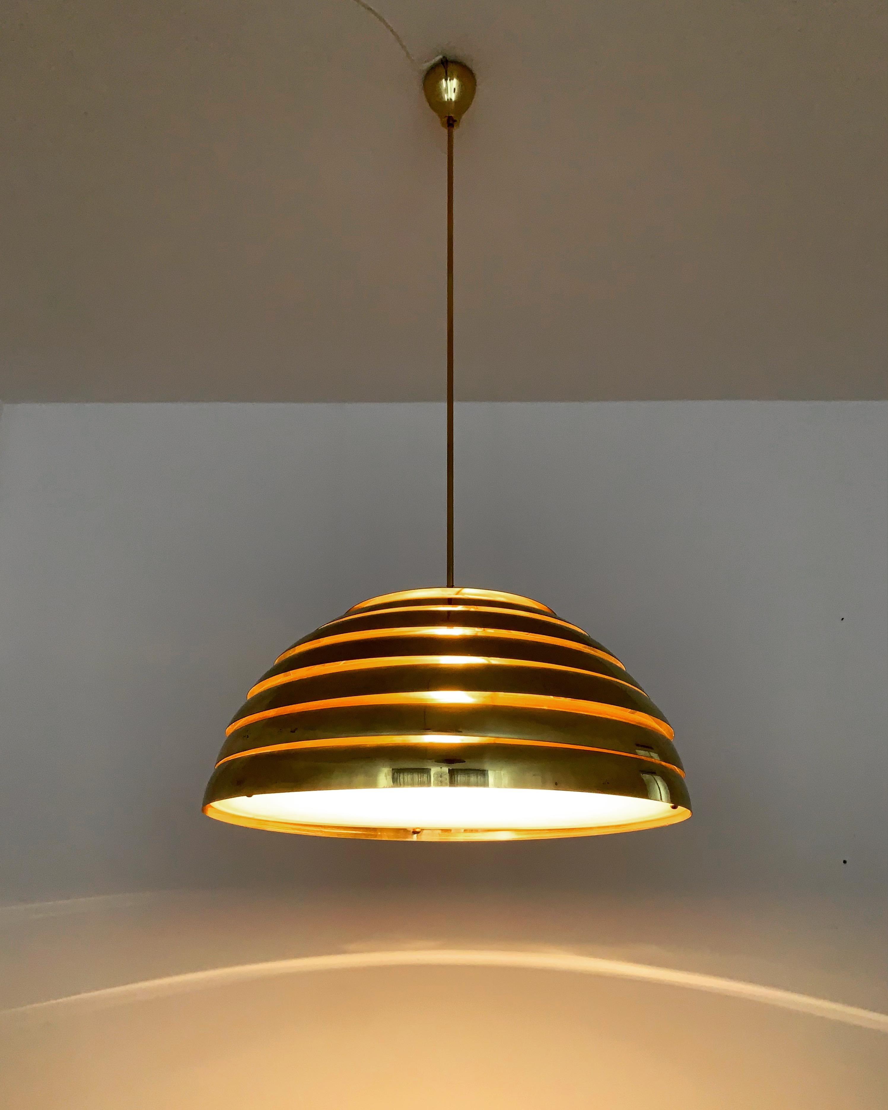 Pendant Lamp by Vereinigte Werkstätten Collection For Sale 5