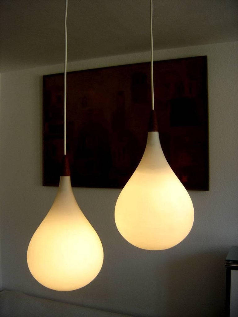 Elegant Pendant Lamp Drop by Uno & Östen Kristiansson for Luxus Vittsjö Sweden In Good Condition For Sale In Munich, DE