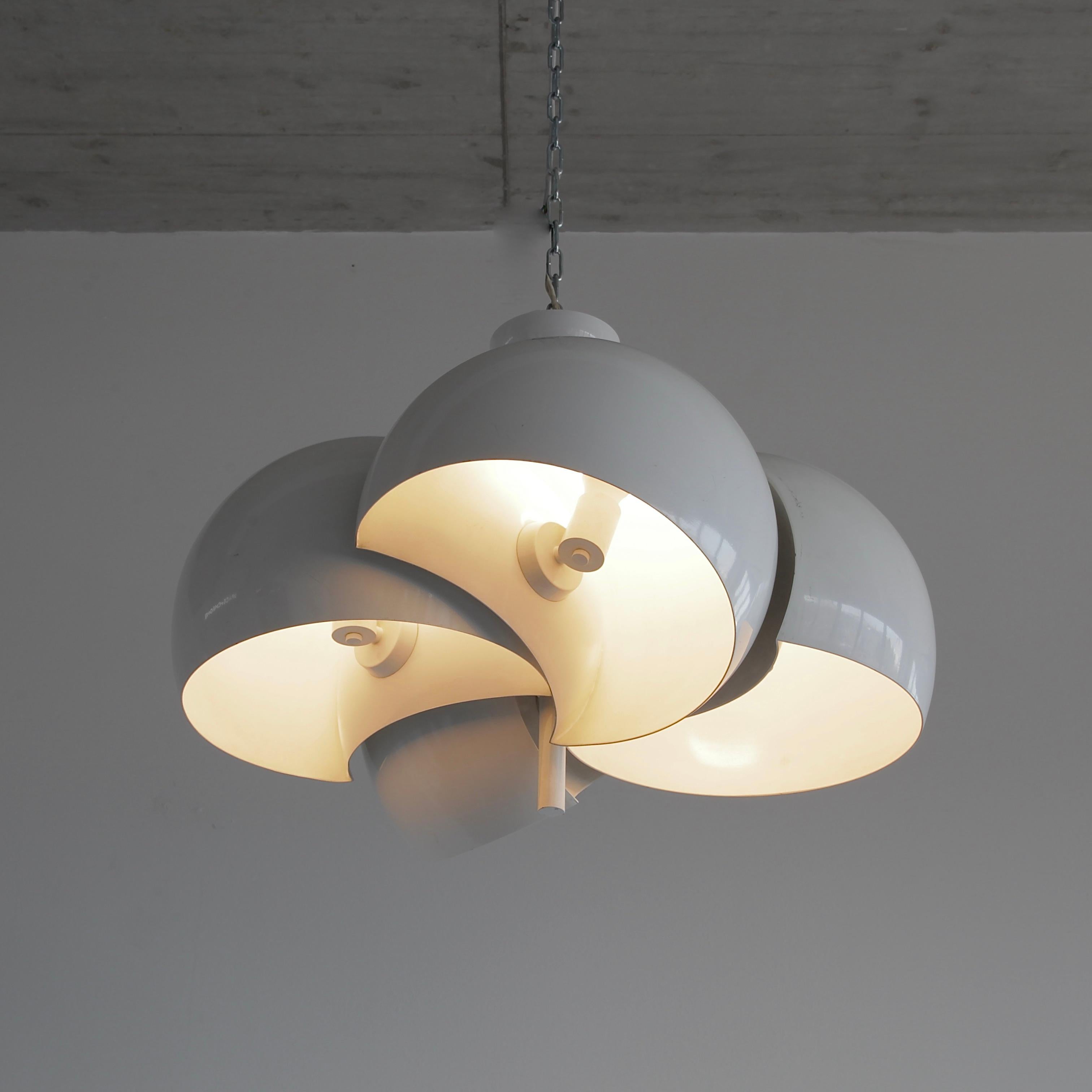 ECATOMBE hanging lamp with four adjustable semi-spherical 360° rotatable reflectors. The light can be directed in several directions... Four E27 light-fittings.

Reference:

Repertorio del Design Italiano 1950-2000. Gramigna, G. p. 185,