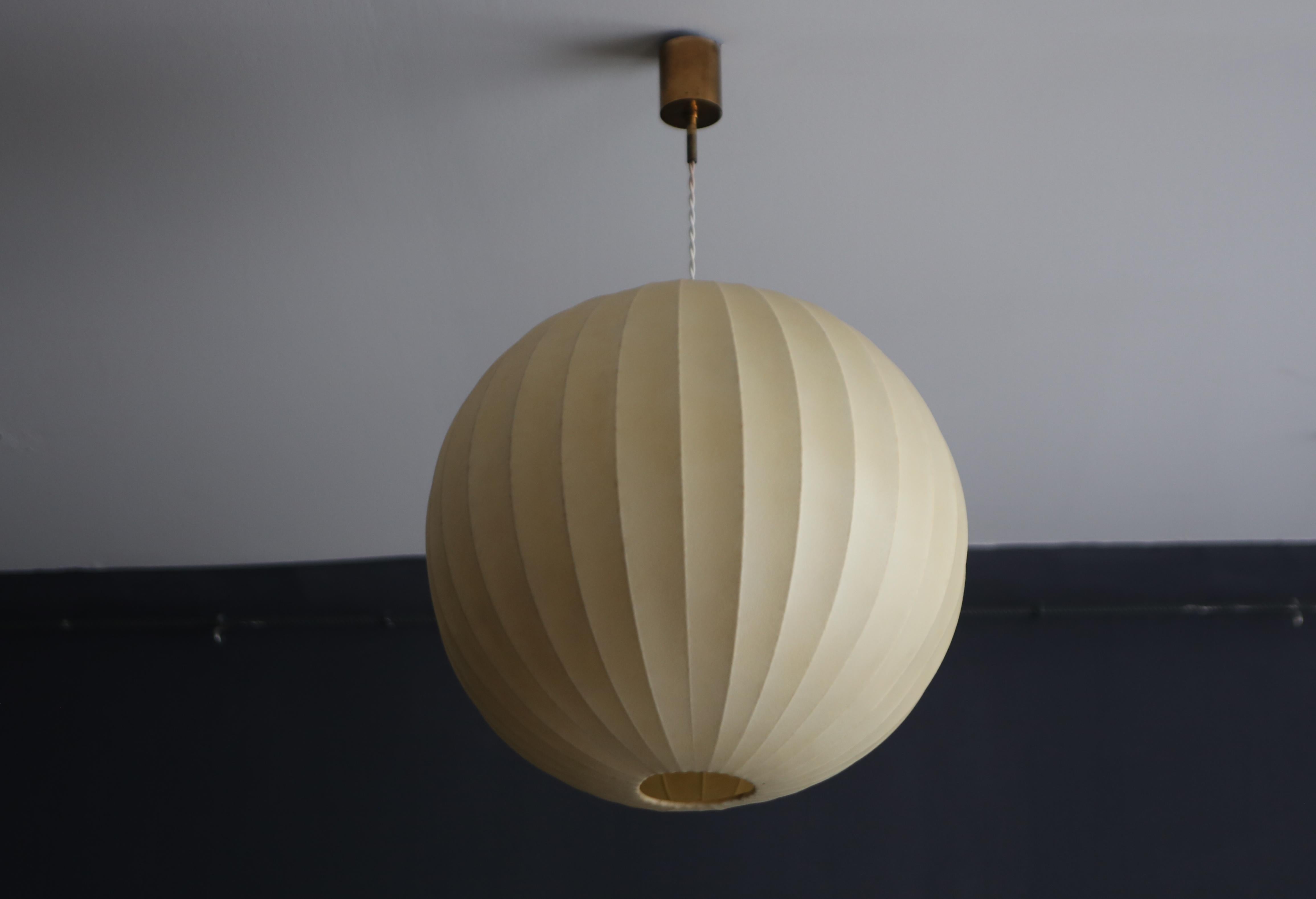 Pendant lamp in 