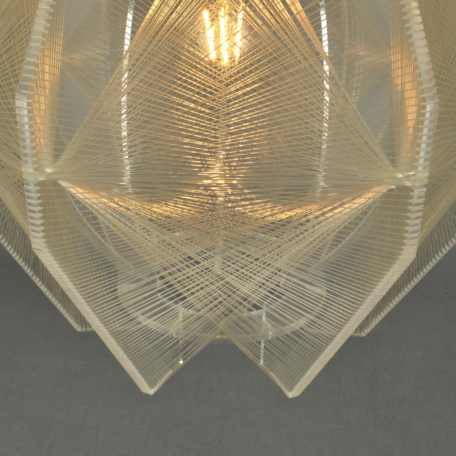 Pendant Lamp in Lucite, Wire and Brass, 1970's For Sale 4