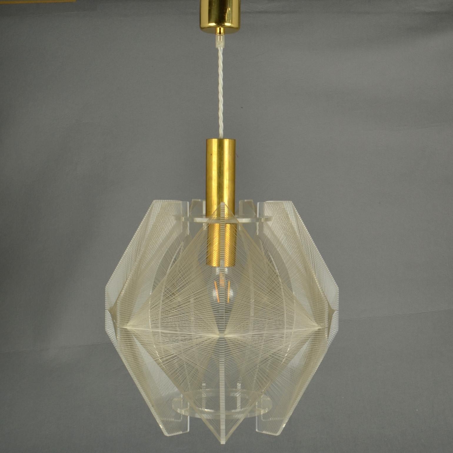 Mid-Century Modern Pendant Lamp in Lucite, Wire and Brass, 1970's For Sale
