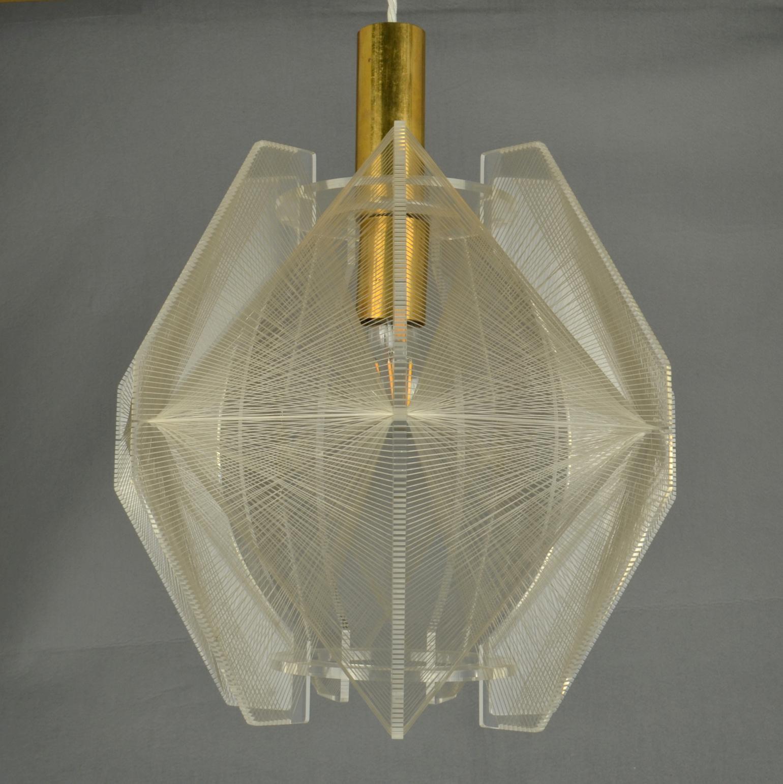 Late 20th Century Pendant Lamp in Lucite, Wire and Brass, 1970's For Sale