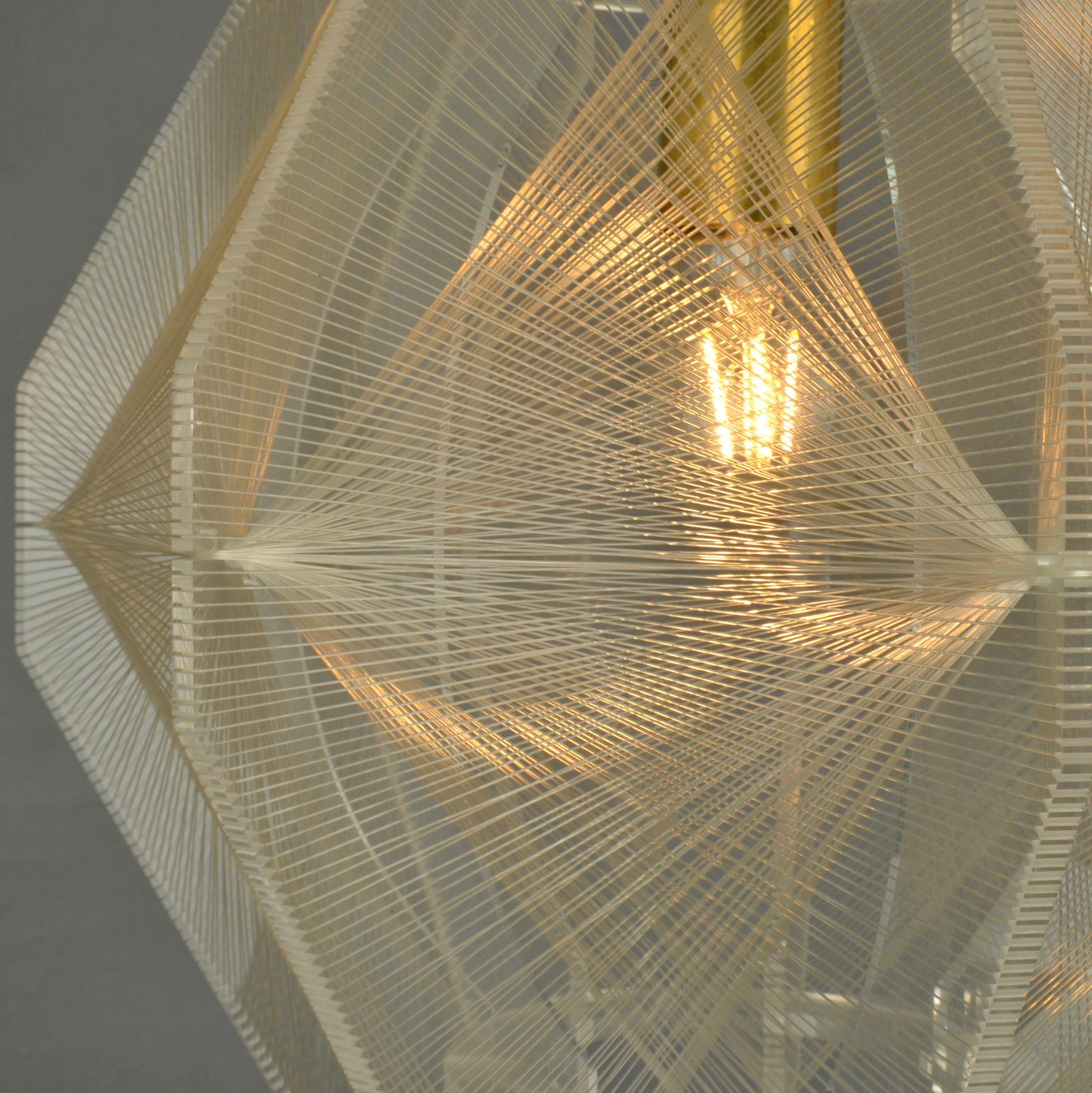 Pendant Lamp in Lucite, Wire and Brass, 1970's For Sale 2