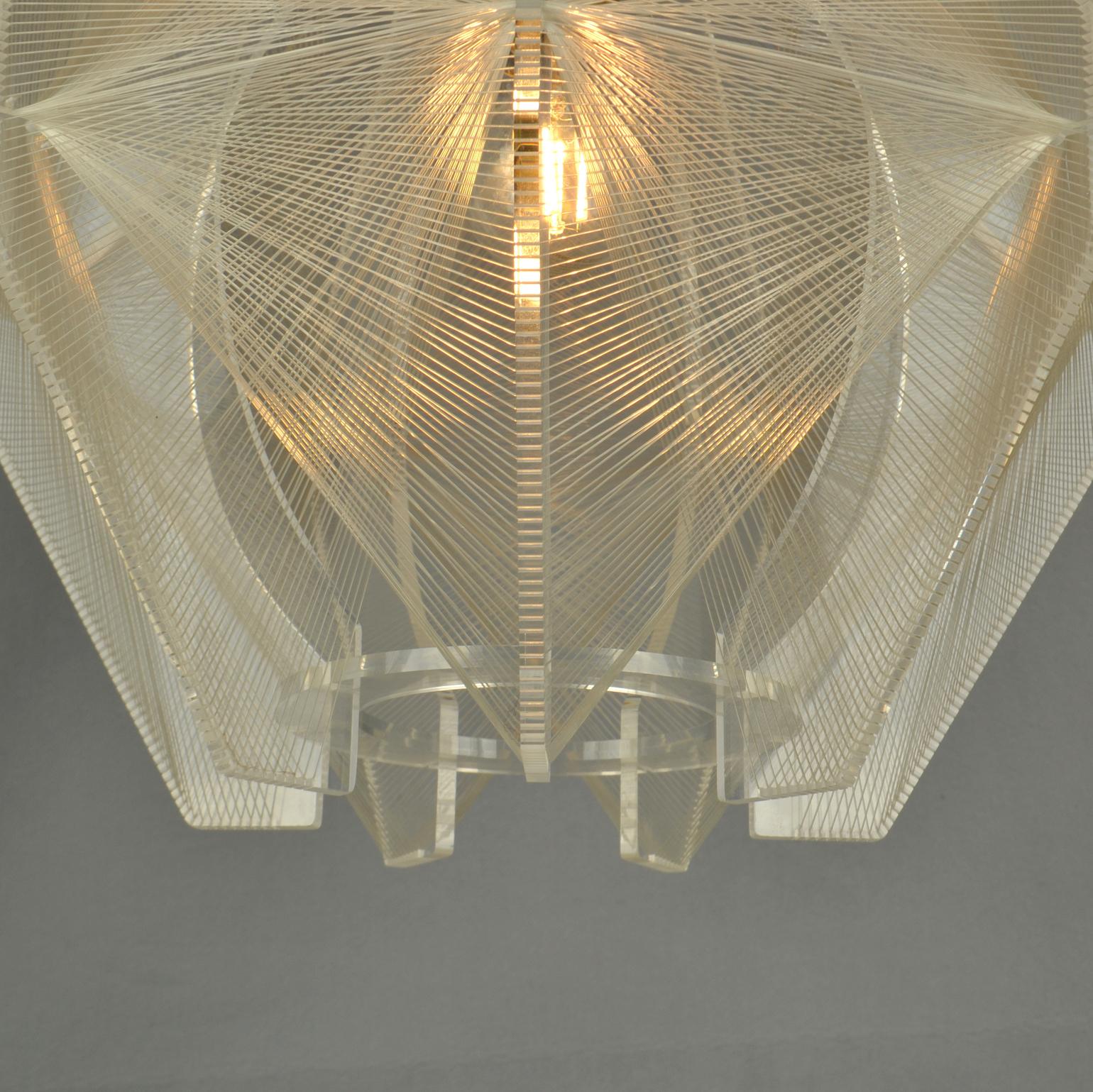 Pendant Lamp in Lucite, Wire and Brass, 1970's For Sale 3
