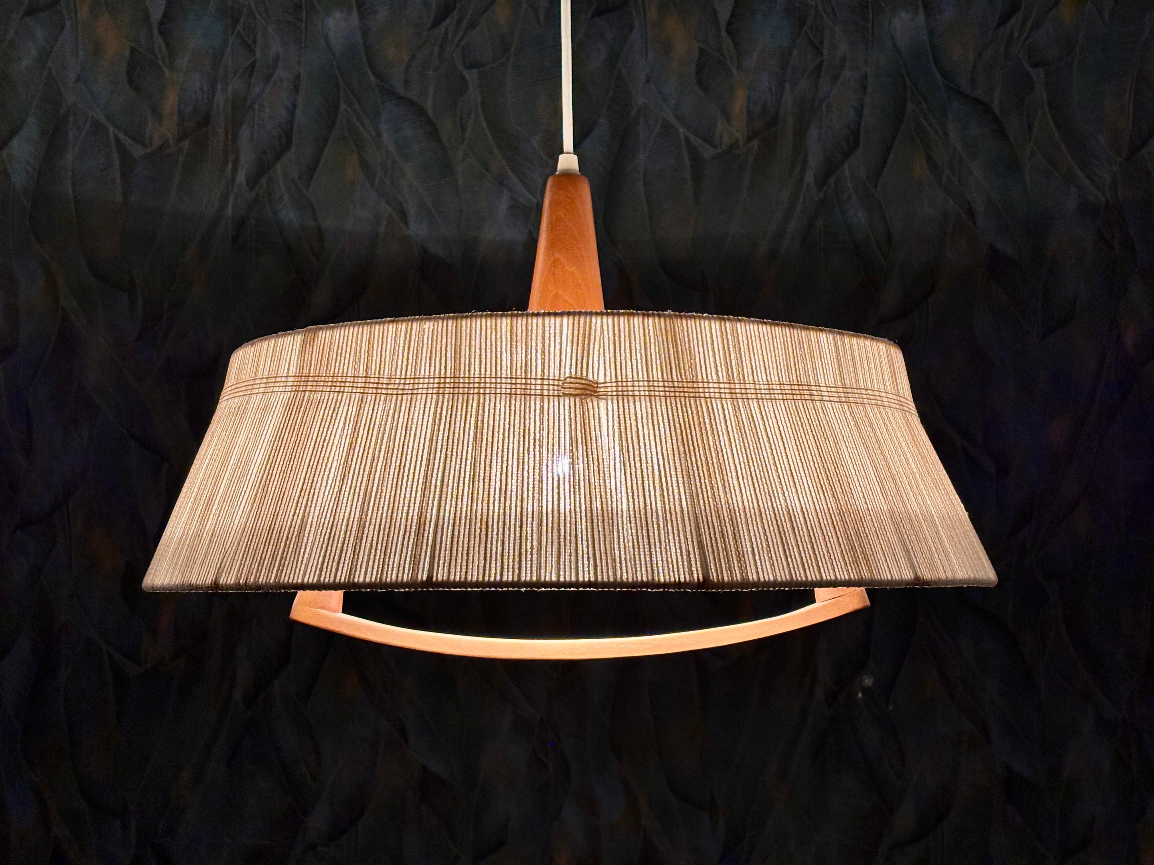 Hängeleuchte aus Sisal und Nussbaumholz von Temde 1960s im Angebot 5