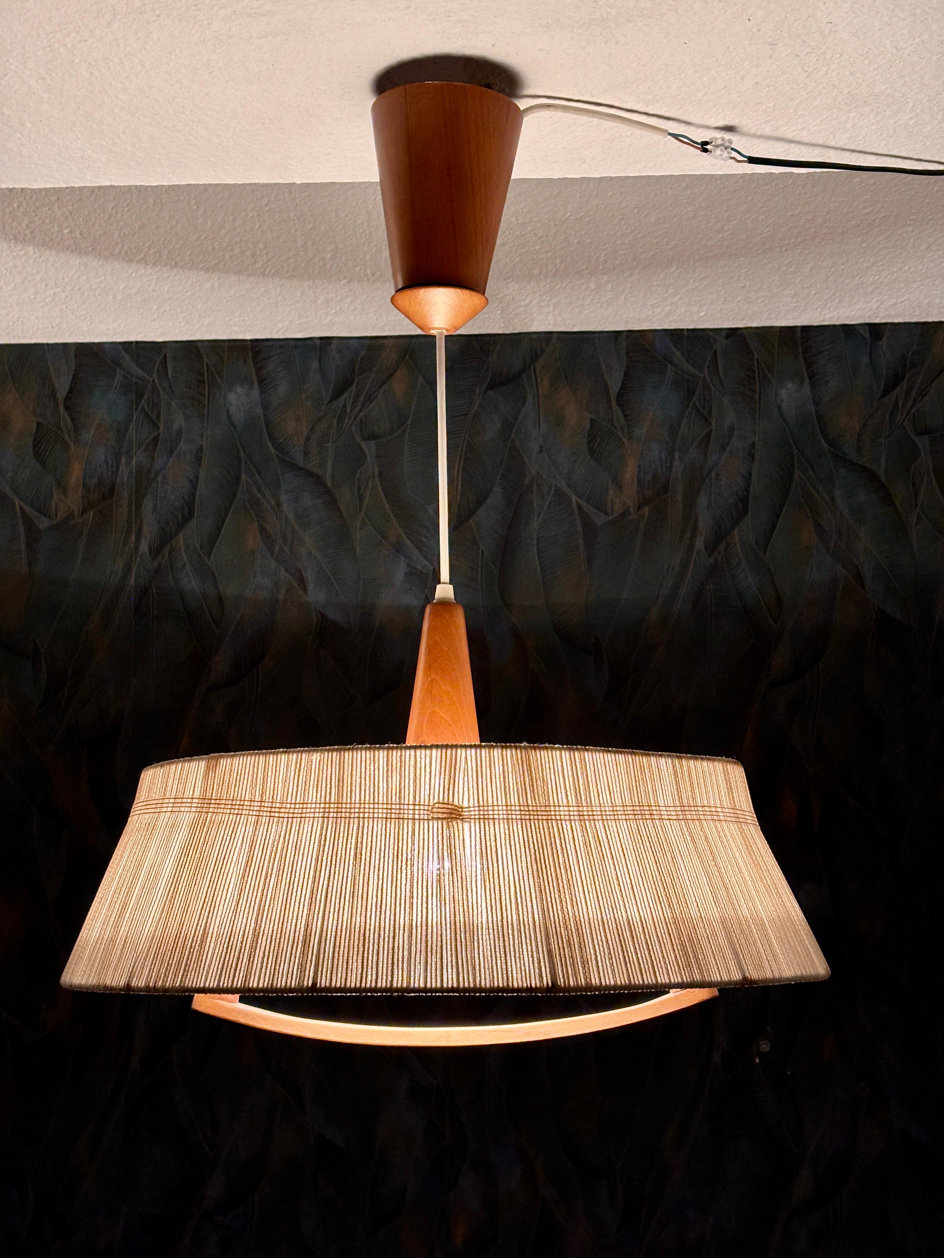 Hängeleuchte aus Sisal und Nussbaumholz von Temde 1960s im Angebot 8