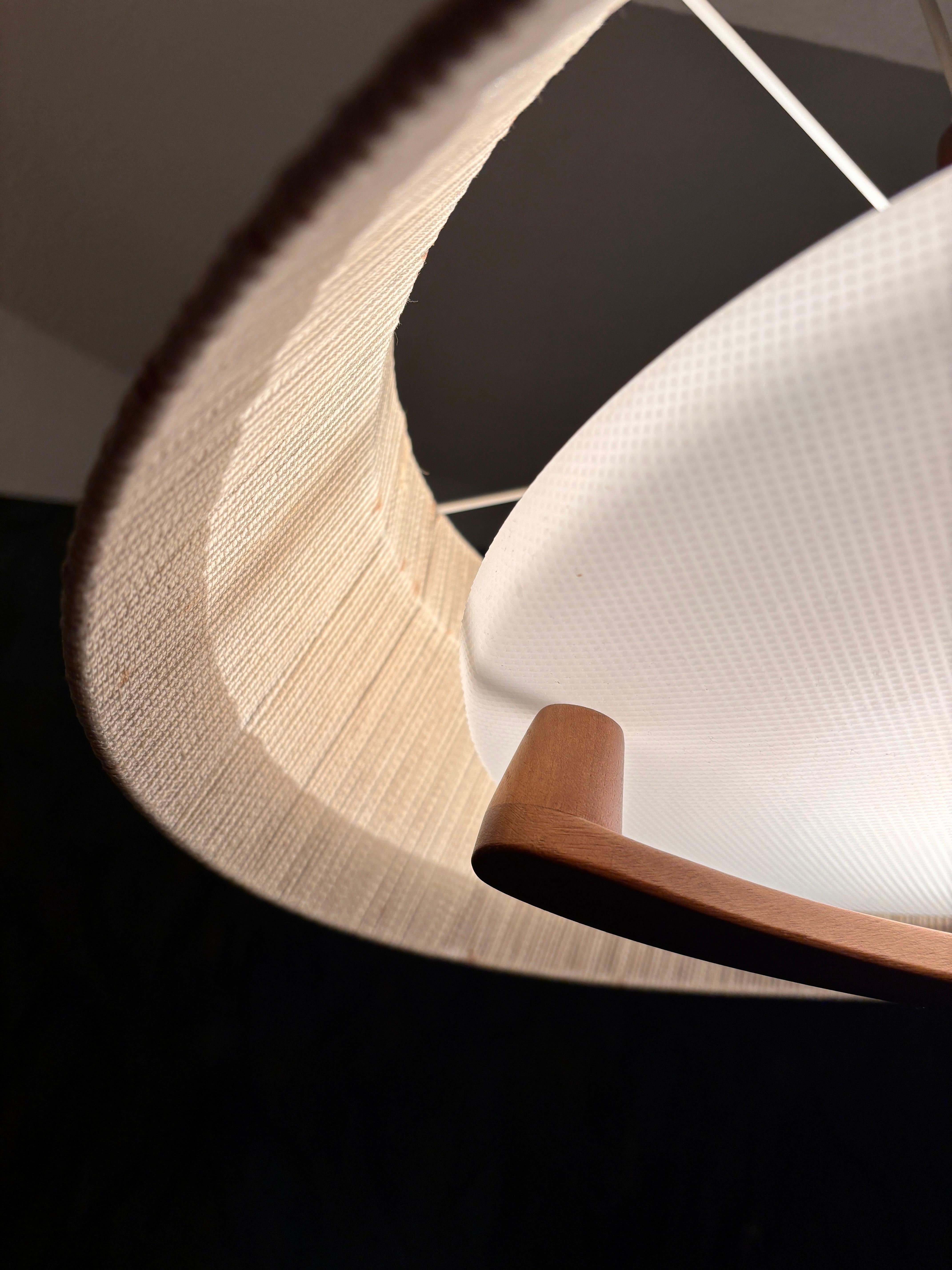 Hängeleuchte aus Sisal und Nussbaumholz von Temde 1960s (Schweizerisch) im Angebot