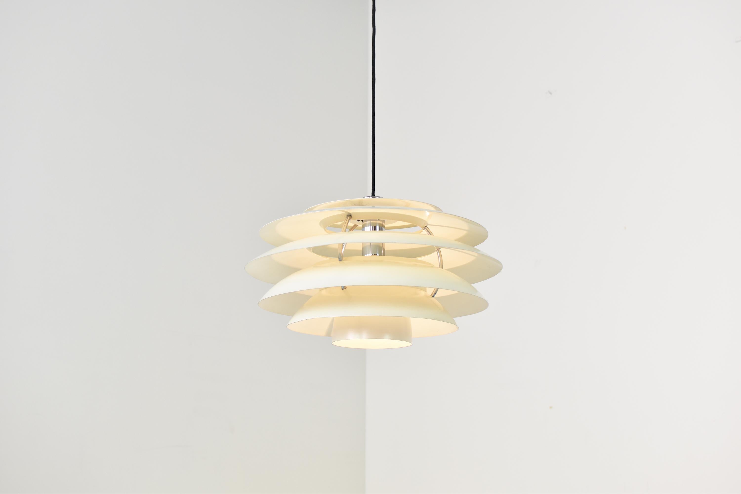 Mid-Century Modern Pendant lamp Model No. 1262 by Stilnovo, Italy 1960s. 