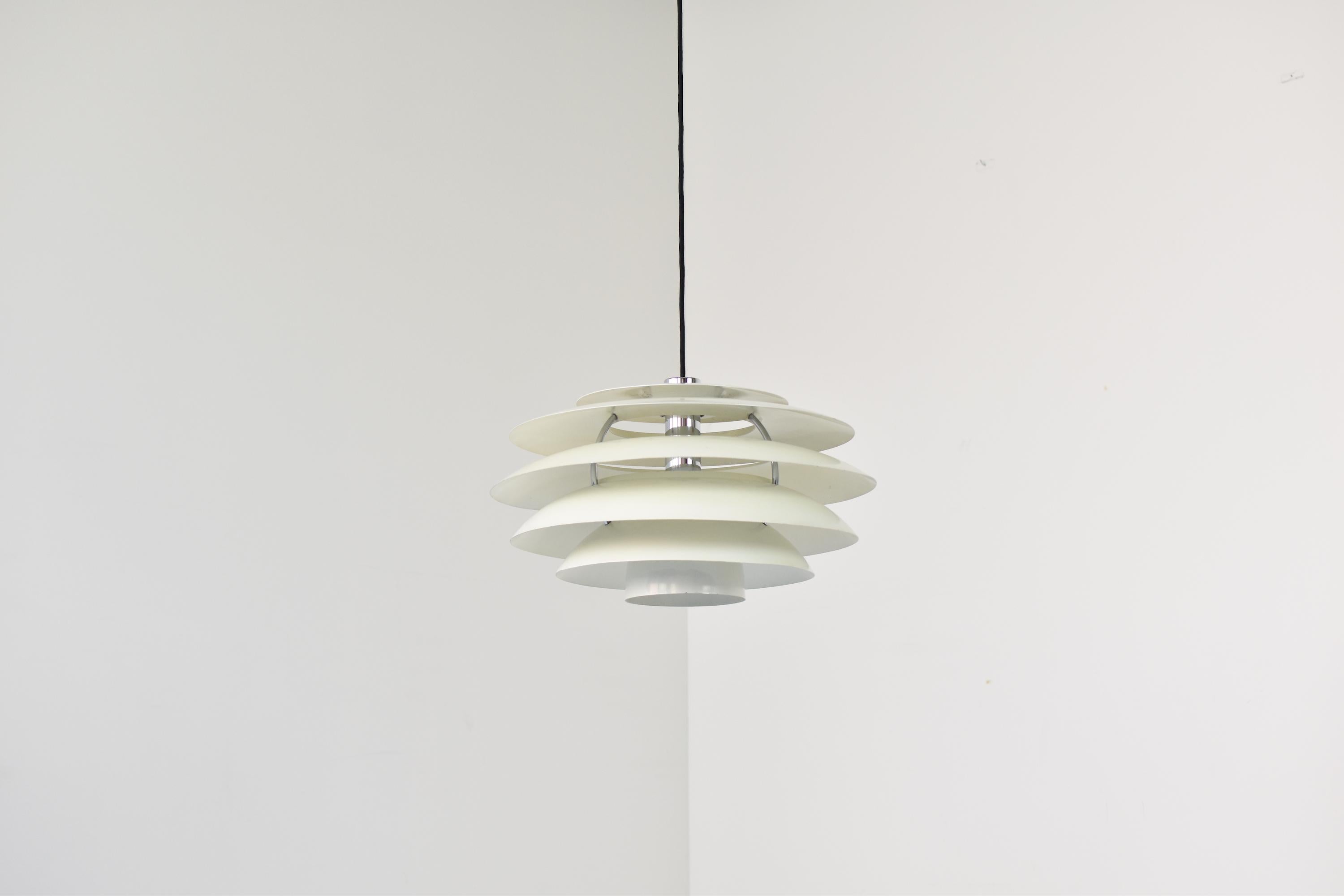 Italian Pendant lamp Model No. 1262 by Stilnovo, Italy 1960s. 