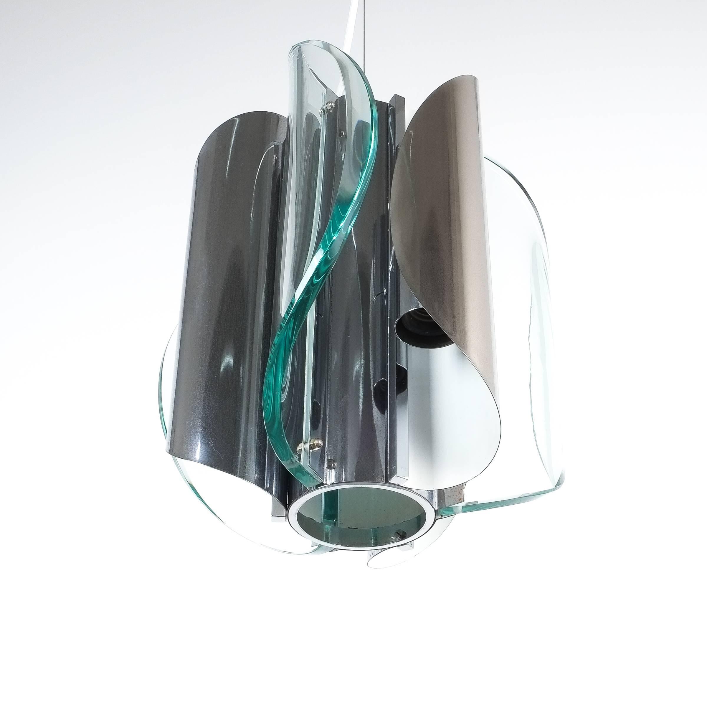 Ottone Lampada a sospensione o lampadario in vetro curvato stile cromo Fontana Arte, Italia in vendita